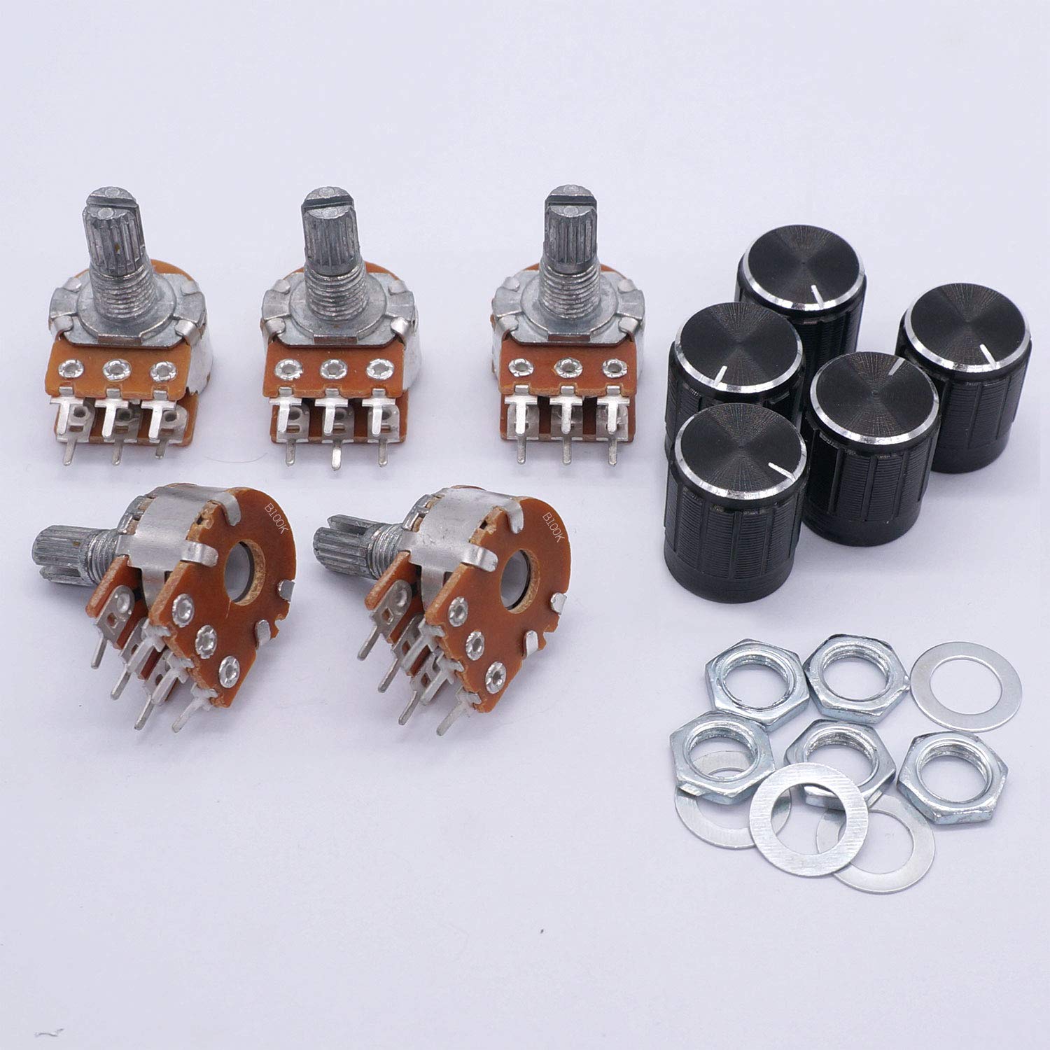Potenziometro A Filo 30K Ohm 5 Watt &ndash; Centralab WW303 &ndash; Nuovo (vecchio Stock) &ndash; Albero Lungo