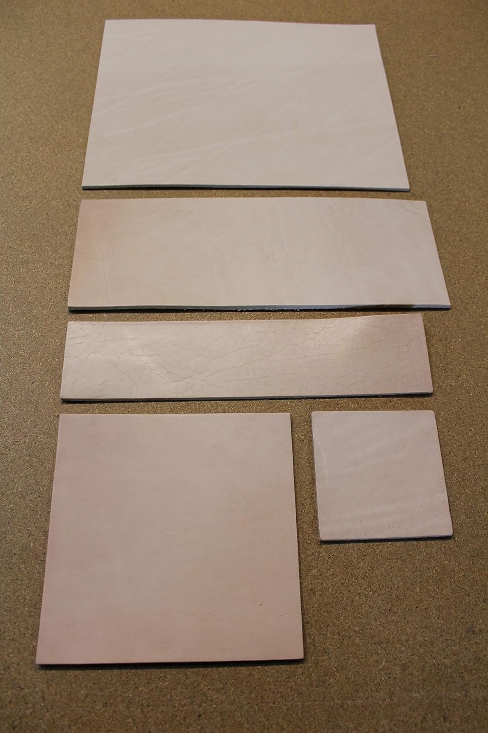 Zuschnitt-Auswahl: Kräftiges Blankleder, Dickleder, 5,3-5,5 mm dick! Punzierleder - pflanzlich gegerbt, für viele Projekte: Tasche, Köcher, Holster, Messerscheide usw.