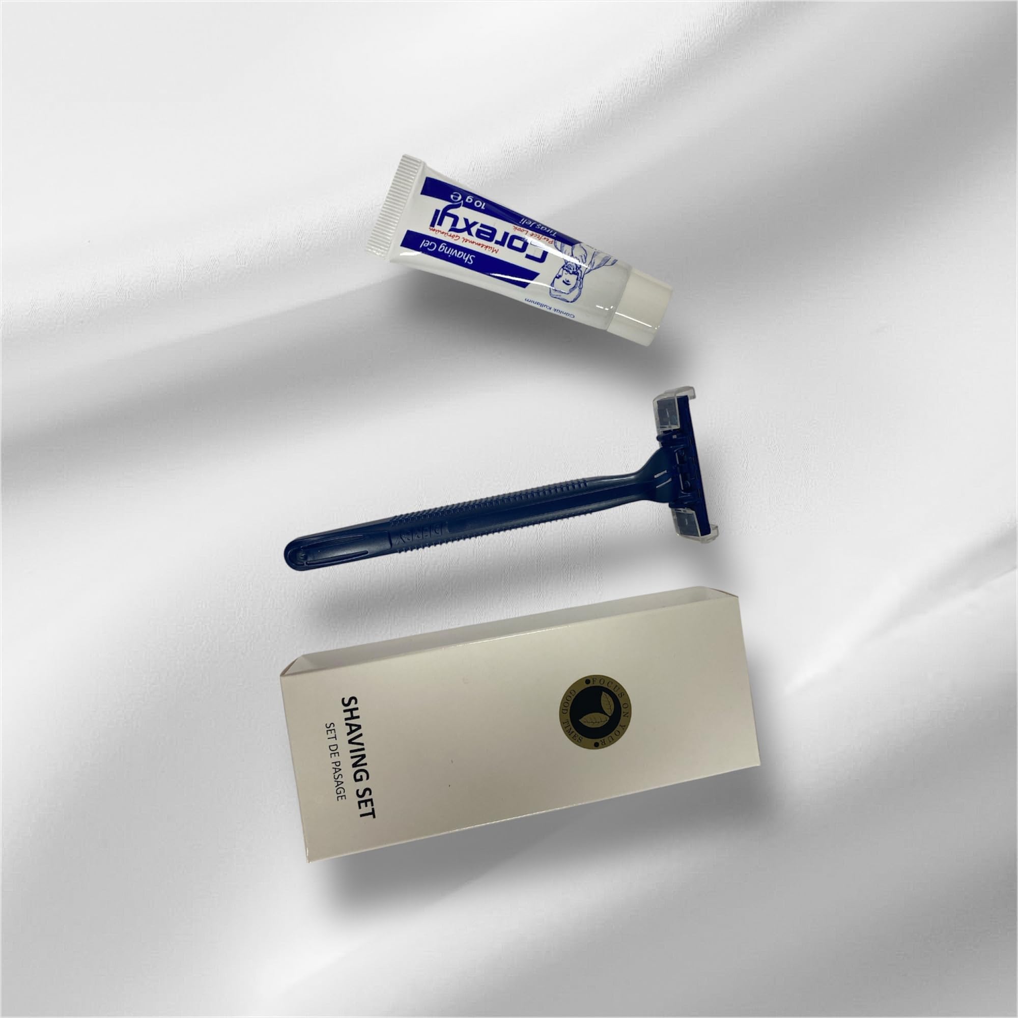 SHAVING SET - RASOIO + SCHIUMA DA BARBA - SET CORTESIA LUXURY PER LA BARBA, n.150 pezzi in elegante astuccio bianco
