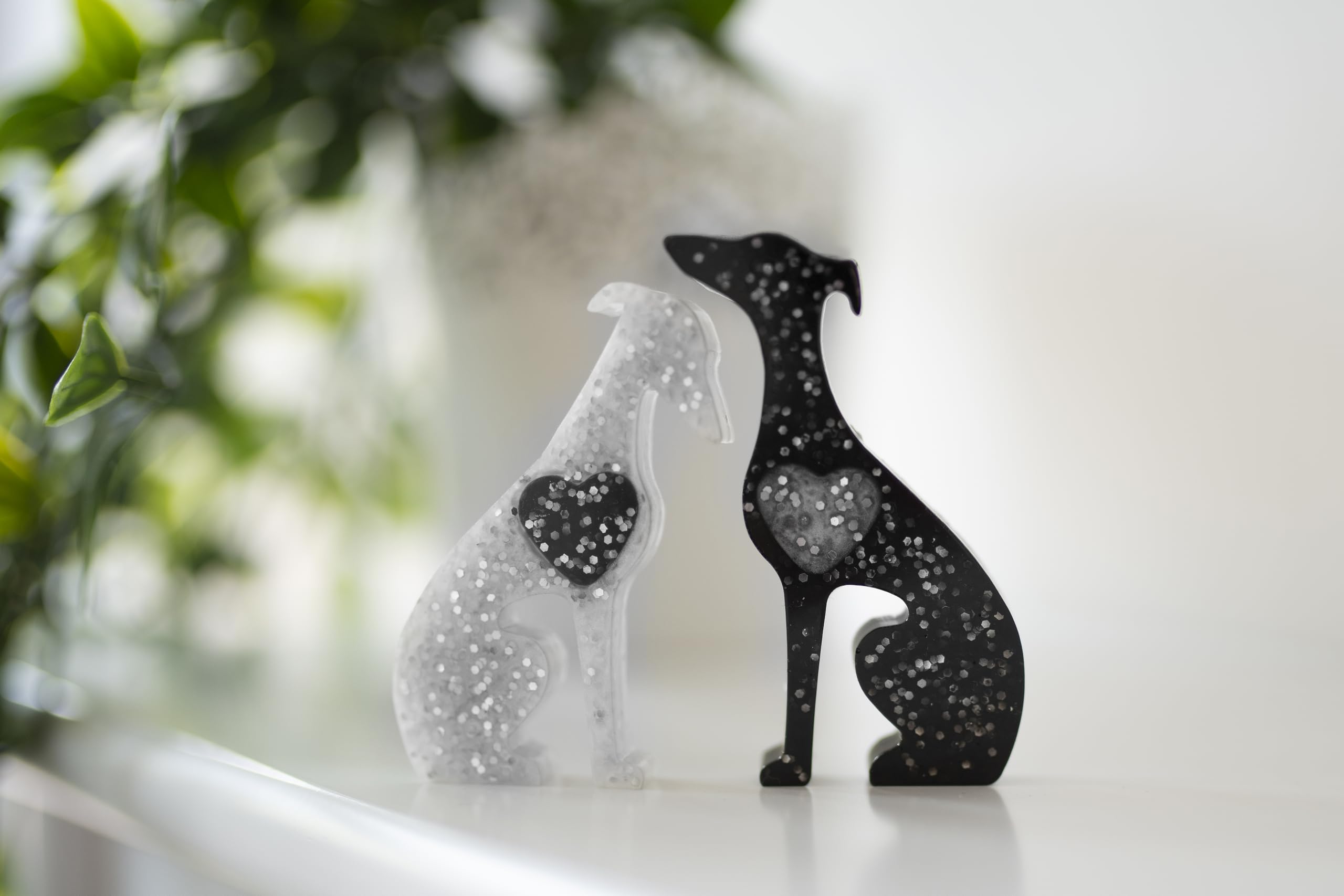Handmade Mini Resin Whippet/Greyhound Figurines - Set of 2, Decorative Dog Statues 7cm high (Black and white sparkle hearts) - Image 2