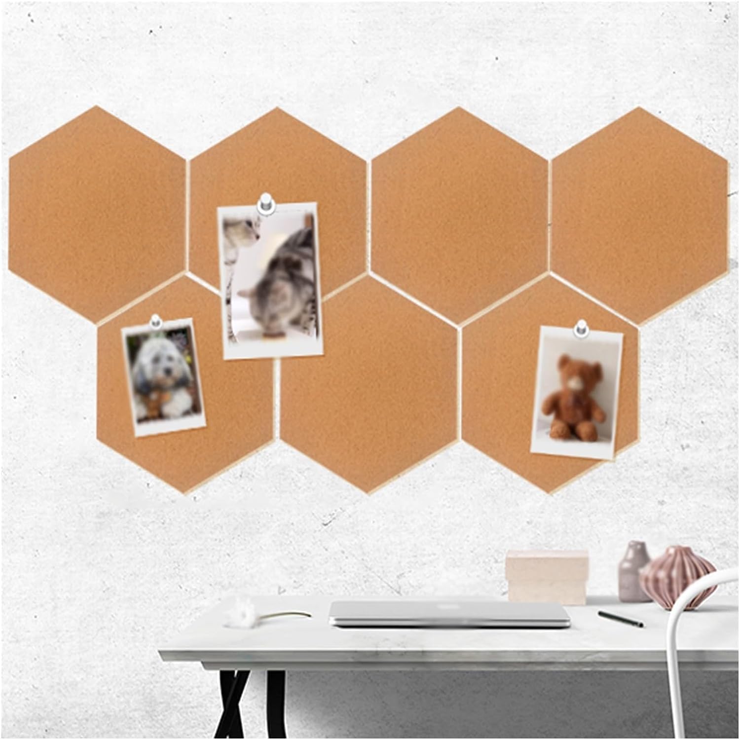 Tableau en liège autocollant pour organiser le bureau et afficher vos photos