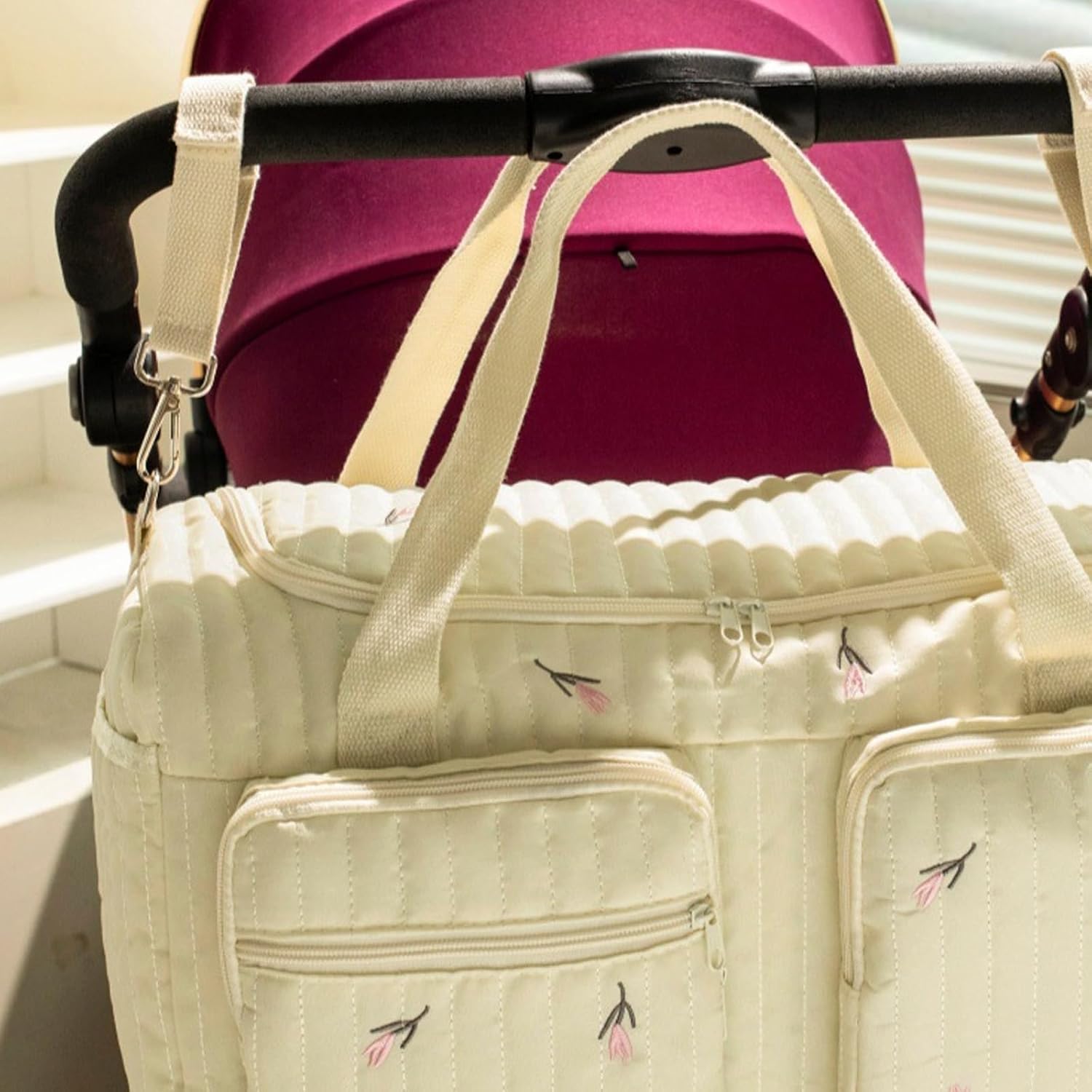 Cartoon Pattern Diaper Bag for Essential Quick Access Wet Secure Closure Design Spacious Handbag Cartoon Bear Handheld Mom Bag