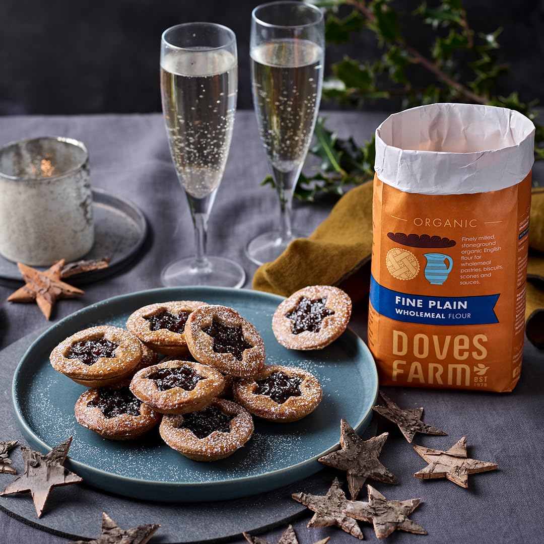 Doves Farm Organic Fine Plain Wholemeal Flour | 1Kg | Perfect for Wholesome Baking and Cooking | Sustainably Sourced Ingredients | Enhance Your Recipes with this Premium Wholemeal Flour