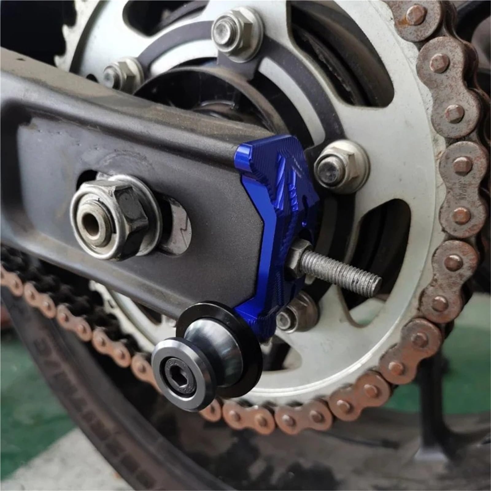 wahacza wahacz Pasuje Do Yamaha FZ07 MT07 FZ-07 MT-07 FZ MT 07 2023 2022 Tylny Widelec Motocyklowy Suwak Wahacz Stojak Nastawnik Łańcucha(Red)