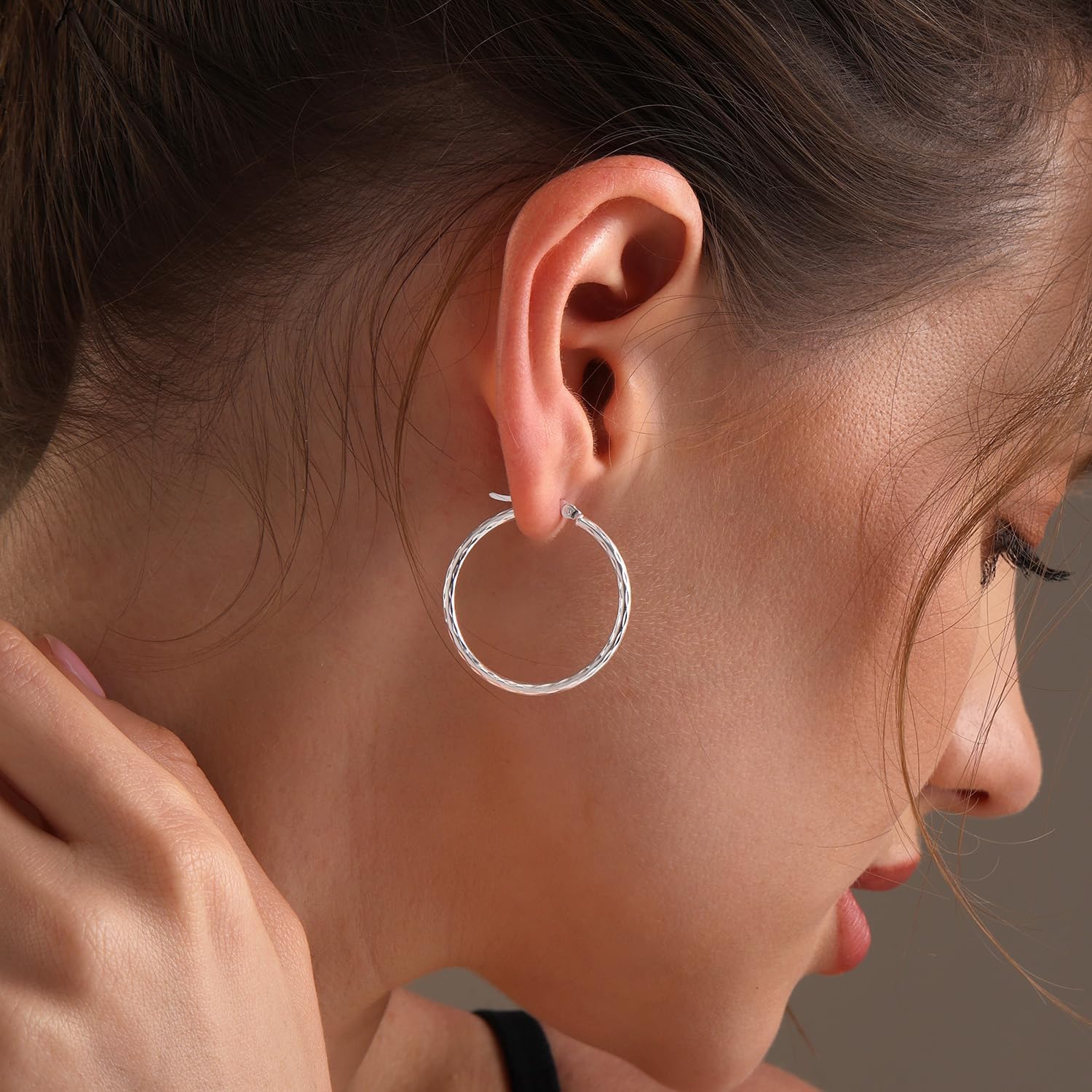 LeCalla 925 Sterling Silver Hoop Earrings for Women | Lightweight Classic Diamond-Cut Textured Hoop Earring | Women's Earring Hoops Size 20/25/30/35/40MM - Image 2