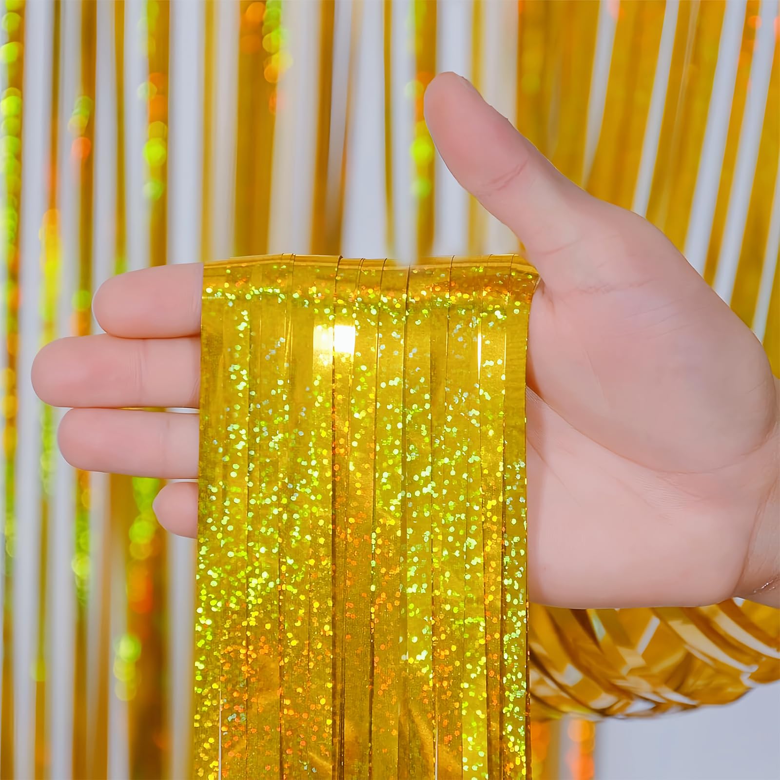 Lot de 2 Rideaux Lametta Or Holographique, 1 x 2,5 m Rideau Métallique à Franges, Rideau Brillant Décoration Fête, Fond Photo Anniversaire Mariage Noël Nouvel an Party