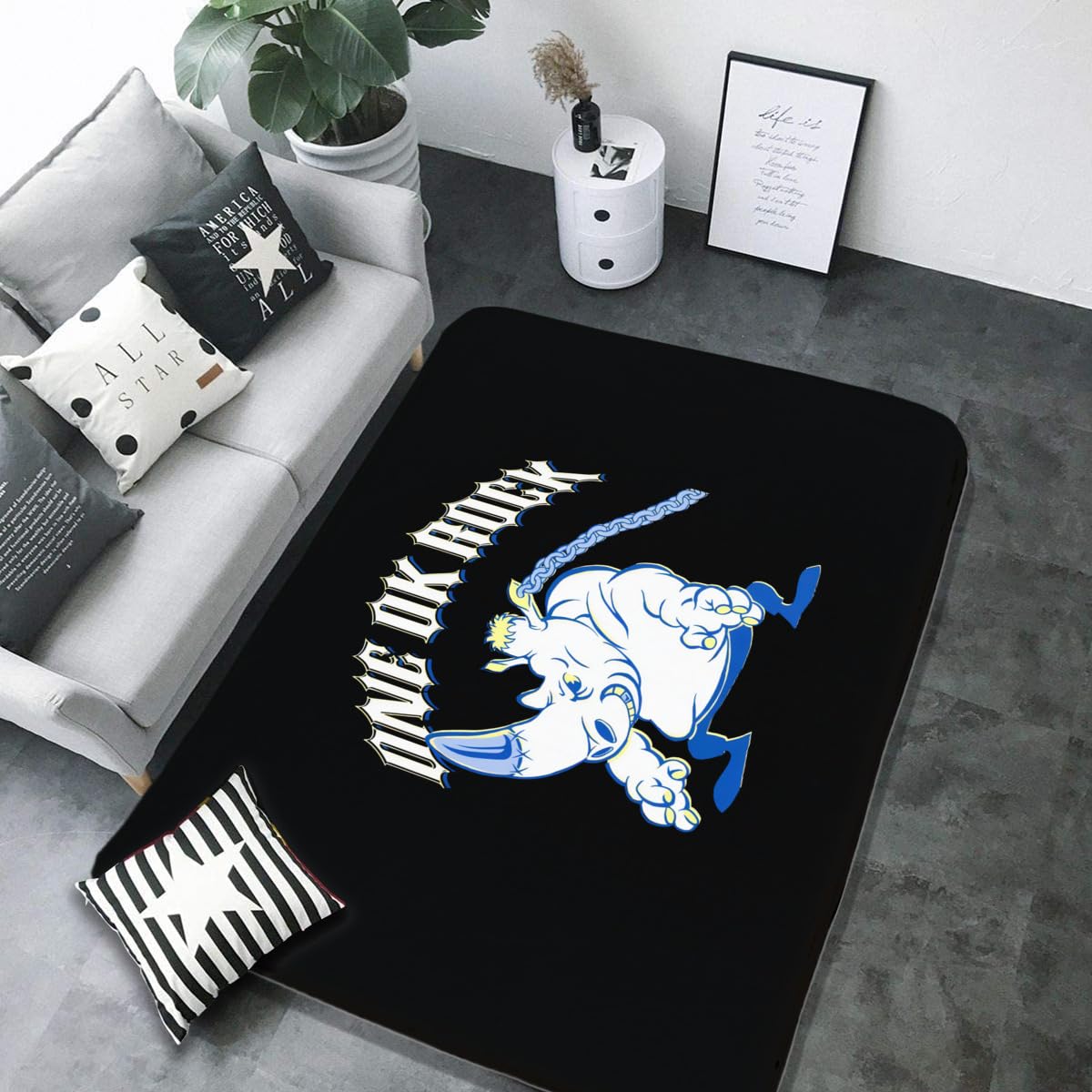ONE OK ROCK ラグマットS Amazon｜カーペット ワンオクロック ONE OK ROCK ラグマット