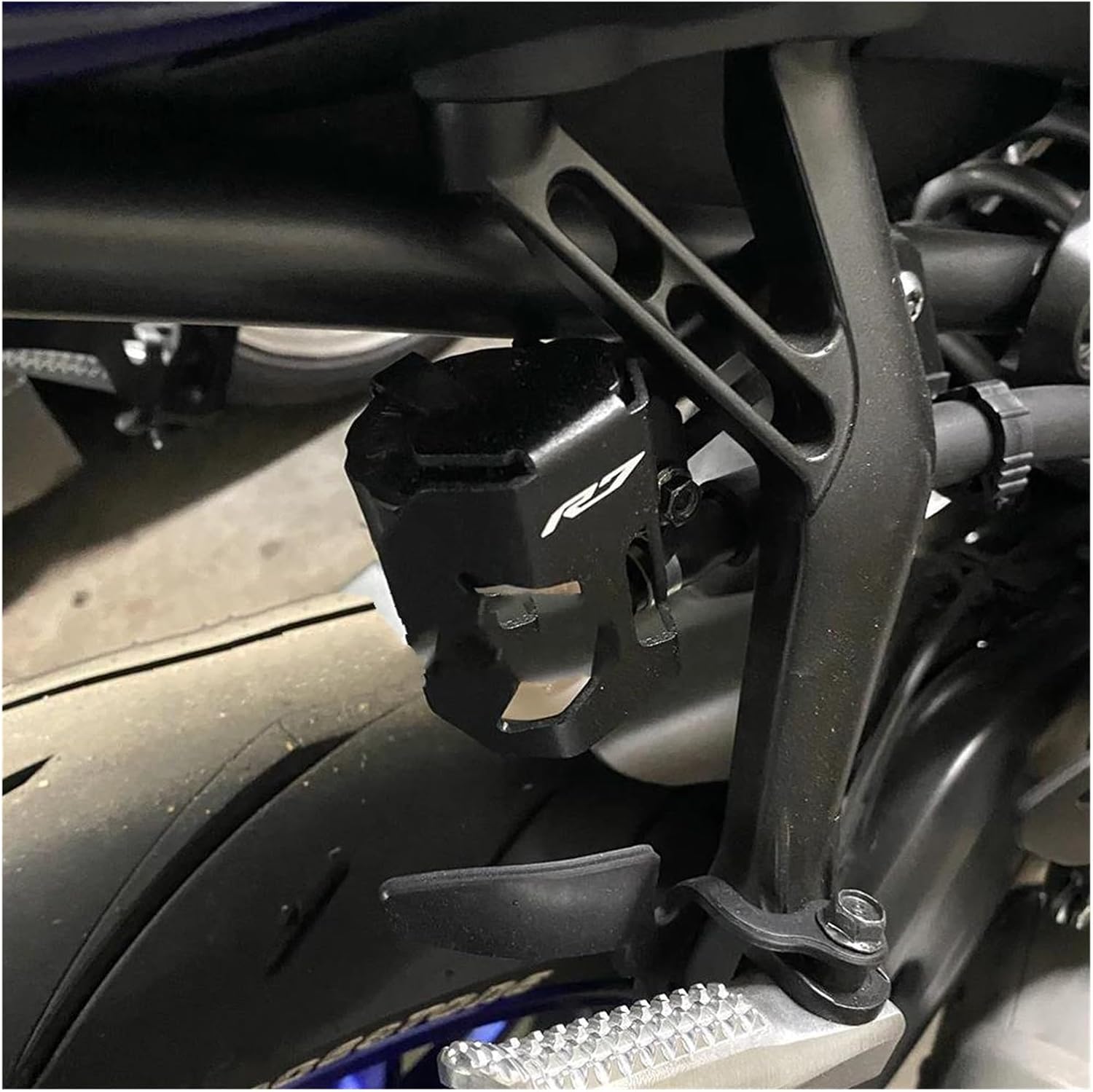 バイク用ブレーキフルードリザーバーガード に適合する ヤマハ YZFR7 2021-2024 用 オートバイ用 ブレーキシリンダー