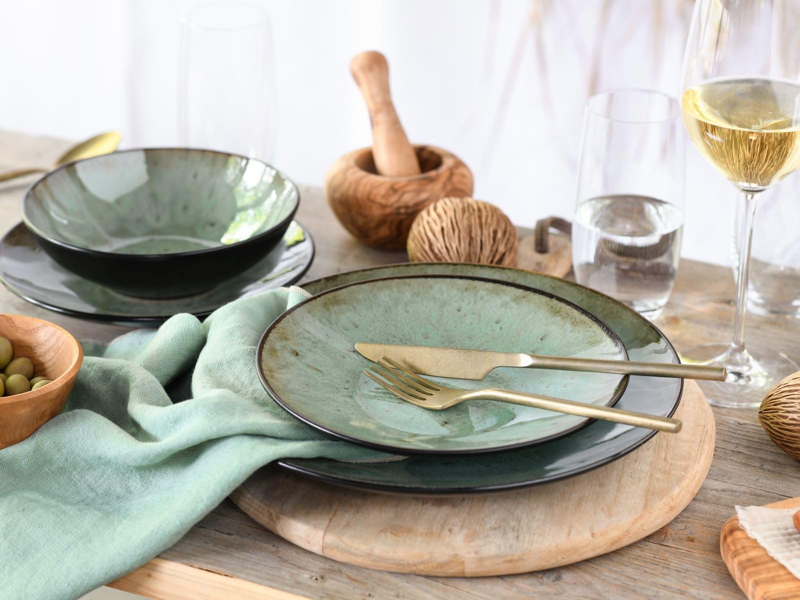 CreaTable, 23961, Serie Jawa, 18-teiliges Geschirrset für 6 Personen, Teller Set aus Steinzeug, spülmaschinen- und mikrowellengeeignet, Qualitätsproduktion