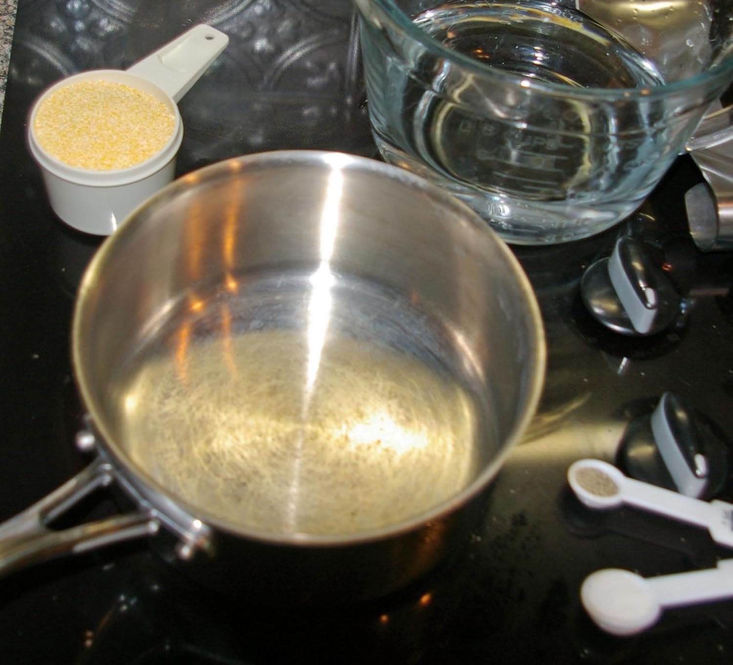 Moss Water Ground Yellow Corn Grits 5 Lbs