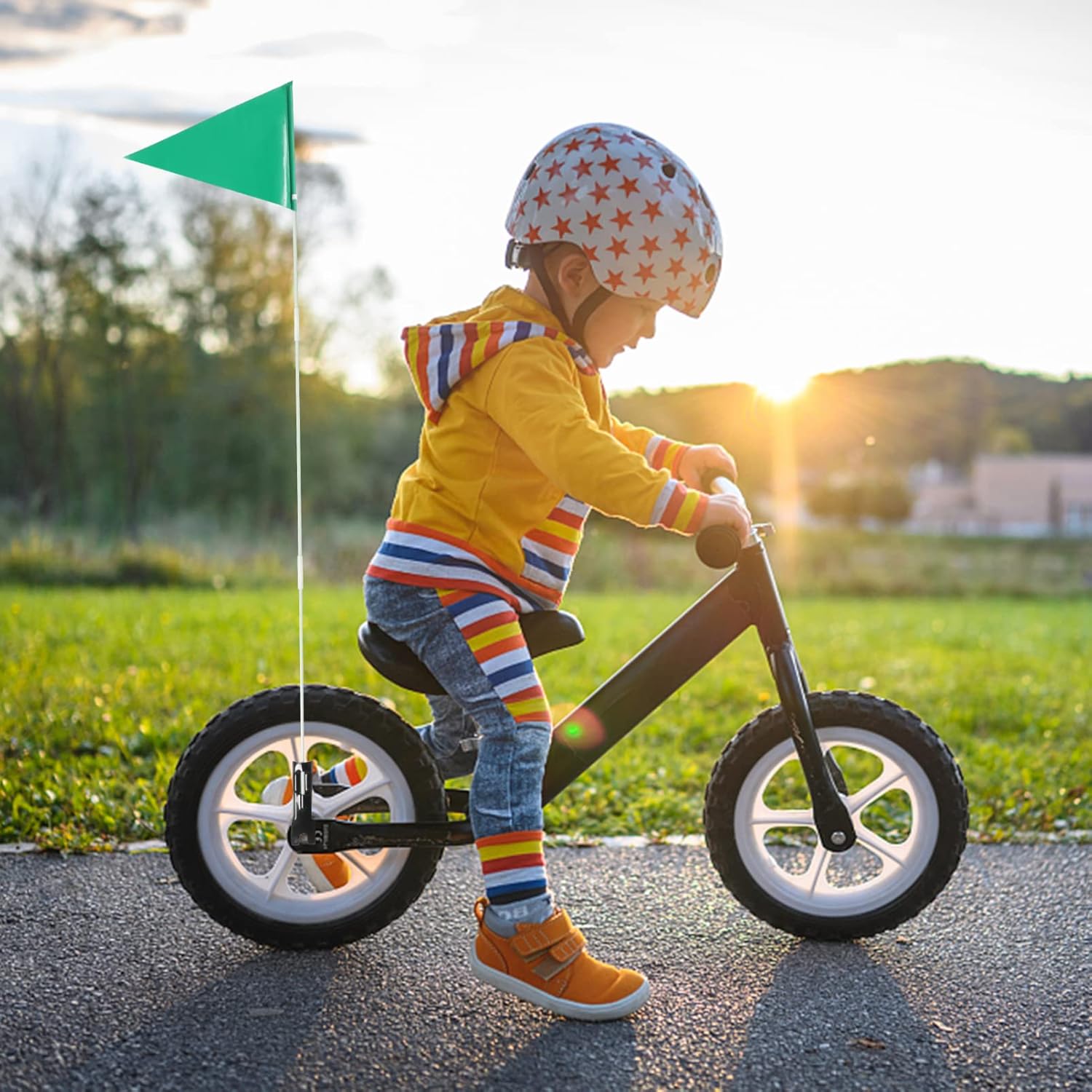 YARNOW 2set Adjustable High Visibility Bike Flag Mounting Bracket Reflective Safety Flag for Portable and Design for Boy Girl and Seniors