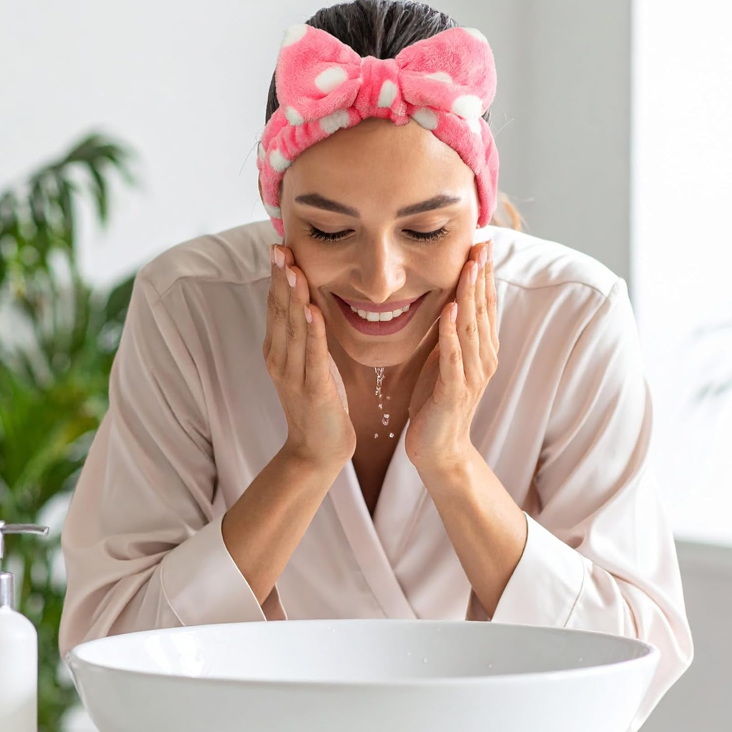 Molain 24 Pcs Spa Headband for Women Bow Hairband Adjustable Skincare Headbands Facial Head Wraps Soft Coral Fleece Makeup Headbands Bulk for Face Wash, Shower, Yoga & More