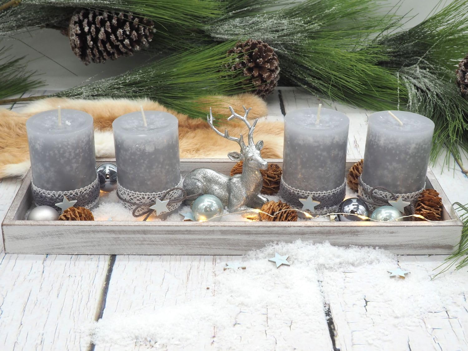ZauberDeko Adventsgesteck Weihnachtsgesteck Tablett Hirsch Kerze Grau Stern Lichterkette Deko 40cm