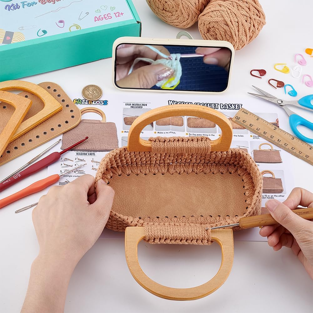FREEBLOSS Crochet Bag Kit for Beginners Handbag Making Kit Crochet Starter Set with Instruction PU Leather Bottom D Shaped Wooden Handle DIY Handmade Bag with Beige Fluffy Yarn