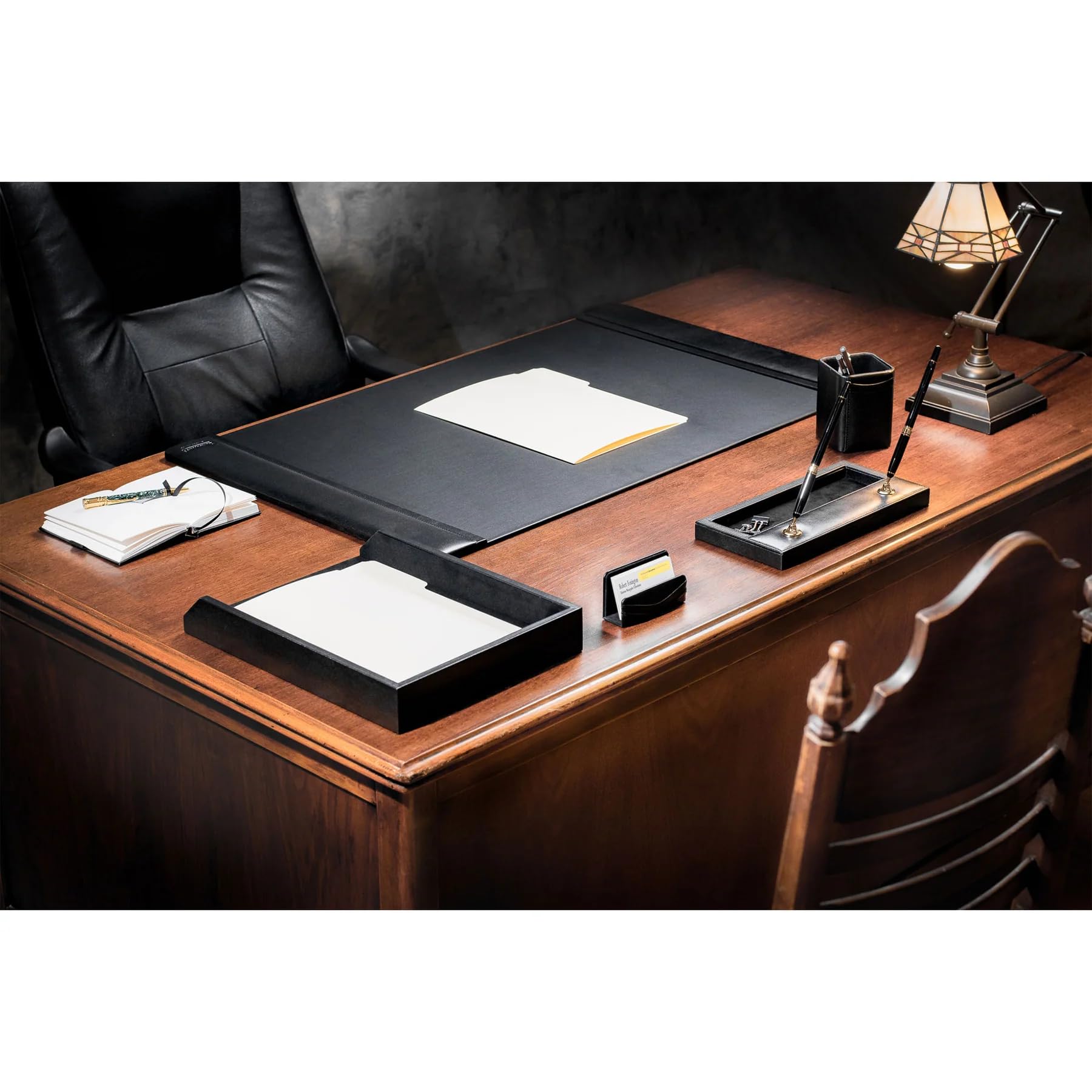 DACASSO Ensemble de bureau 5 pièces en cuir noir – Sous-main en cuir de luxe et éléments essentiels d'organisation de bureau – Organisation de bureau et décoration de bureau exécutif (noir, 5 pièces)