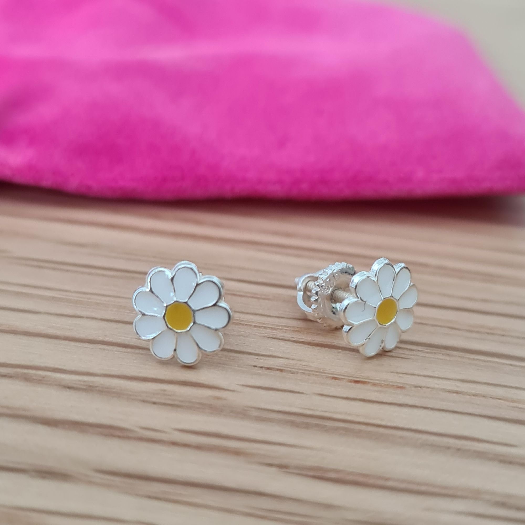Boucles d’oreilles marguerites en argent 925 avec fermoirs à vis pour fille – hypoallergéniques et sans nickel – idée cadeau de noël et anniversaire