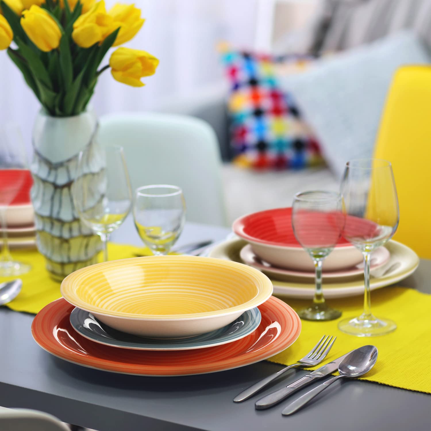 Image secondaire de Ensemble d'Assiettes Modernes KASANOVA pour 6 Personnes - 18 Pièces en Céramique