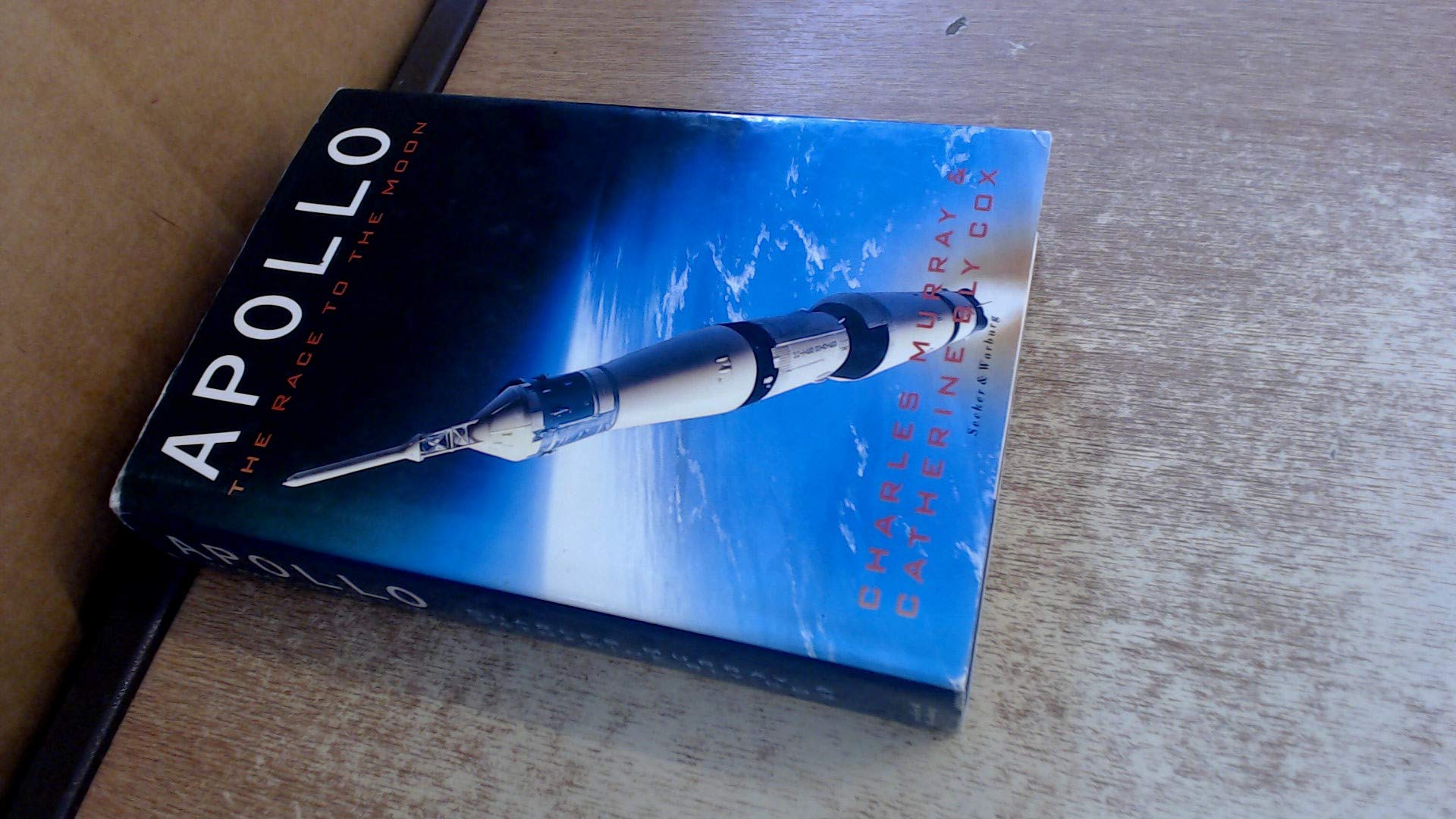 Buy Apollo: the Race to the Moon — BookShops.in
