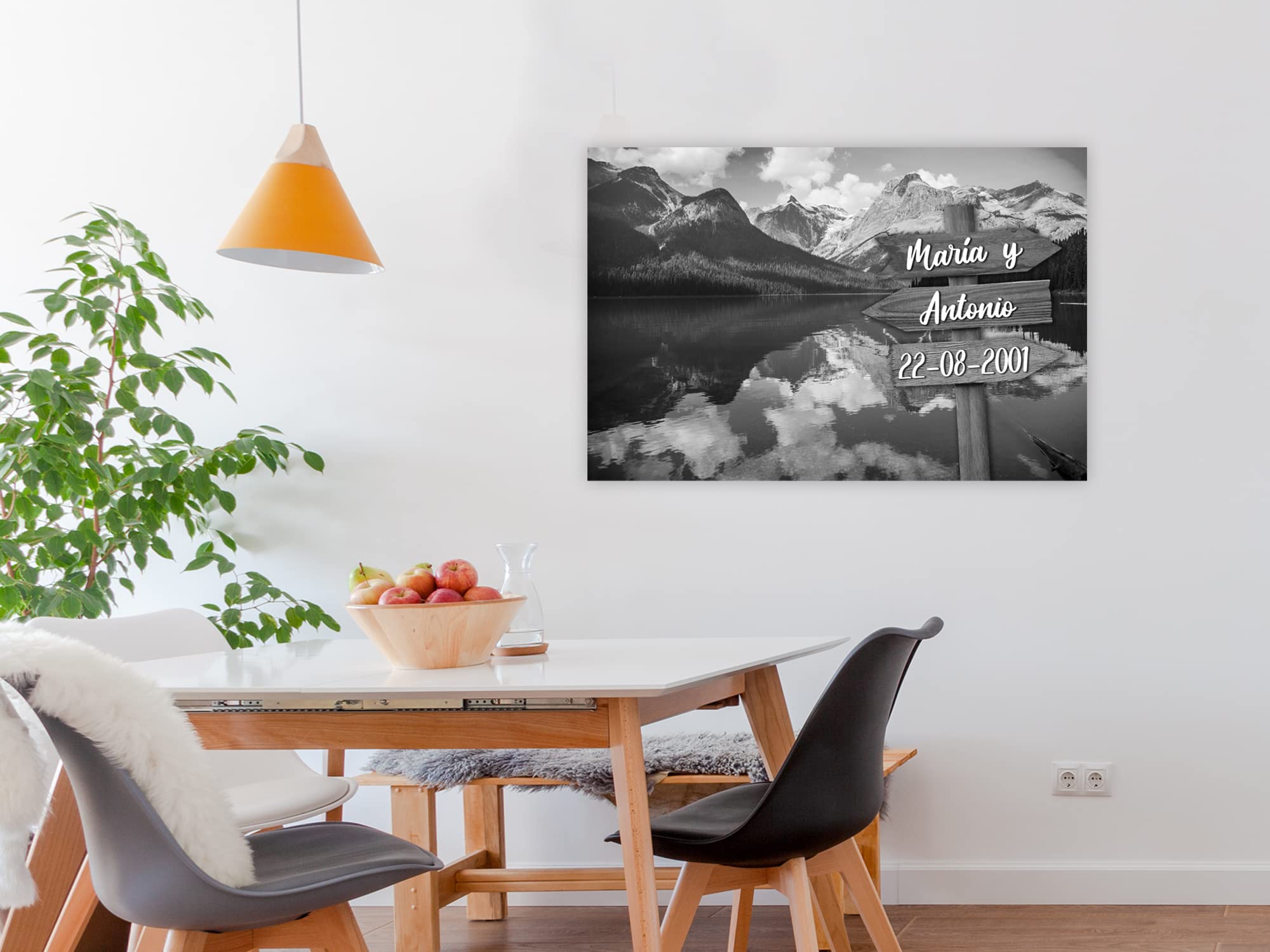 Oedim Cuadro Paisaje Montaña con Nombres Personalizado Blanco y Negro, Diseño con 3 Flechas, Fabricado en Madera, 40x30cm, Cuadro Original, Resistente y Económico
