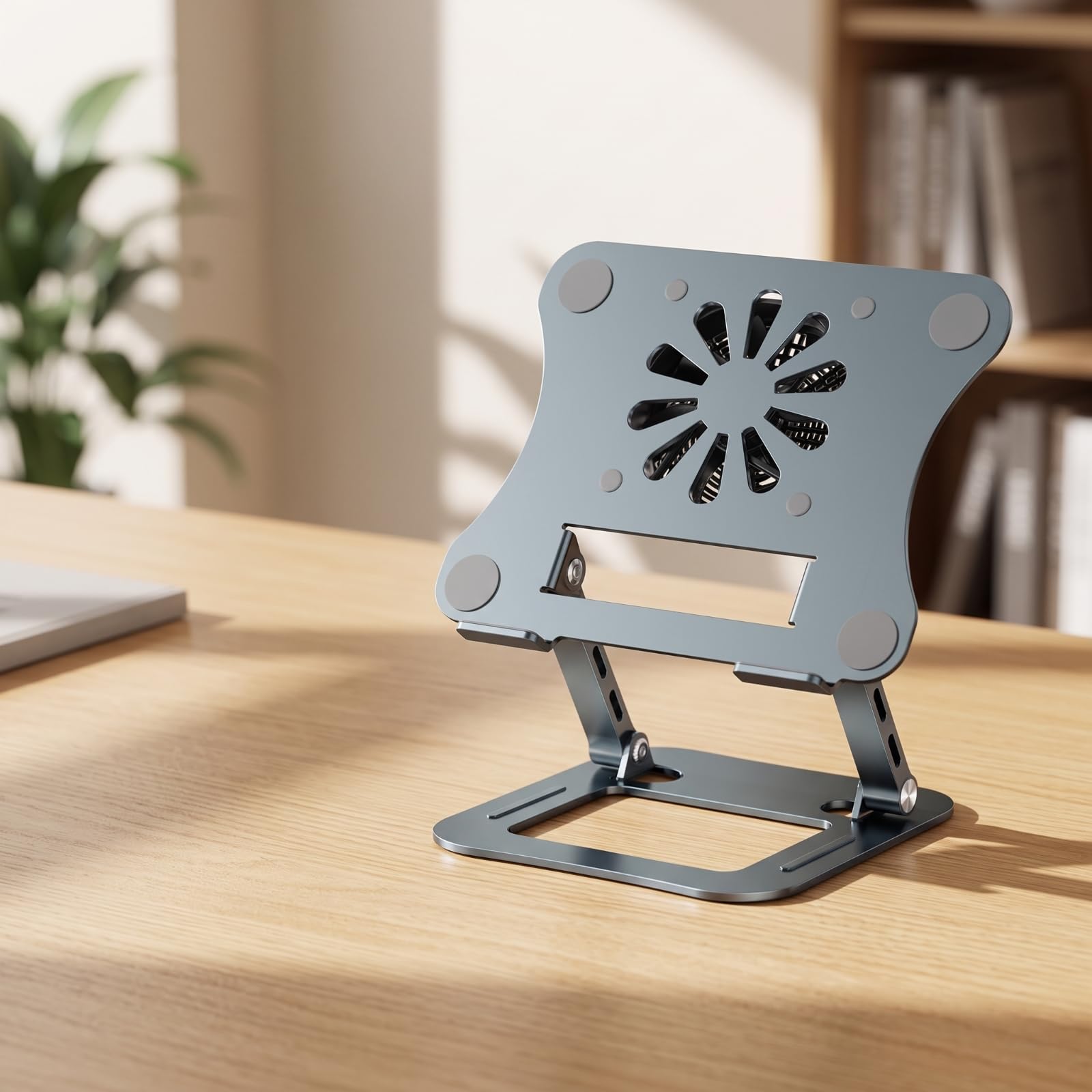 Supporto Laptop Raffreddamento in Acciaio Legato con Silicone Altezza E Angolo Regolabili Base Rotante 360 Gradi, Argento Tecnologico, Pieghevole Con Ventola Di Raffreddamento
