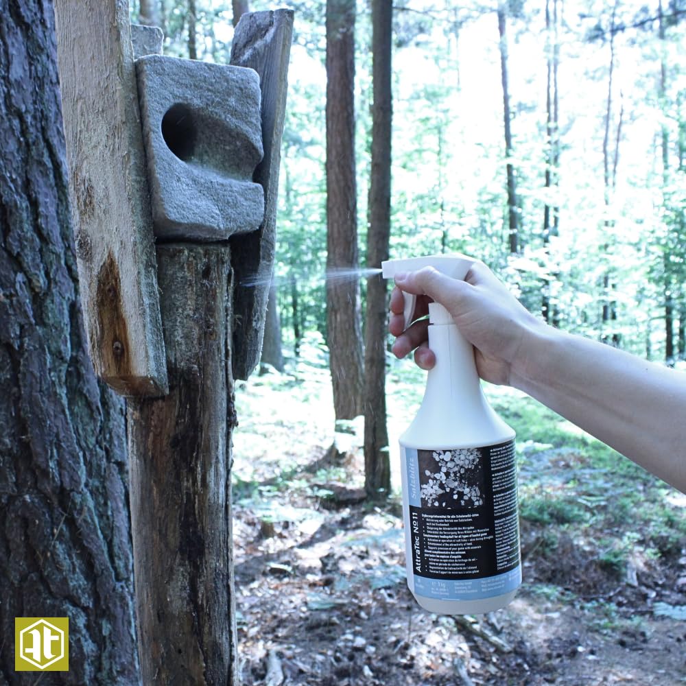 No 11 Salzlblitz, Ergänzungsfuttermittel für Salzlecken und Kirrung, 1kg Sprühflasche