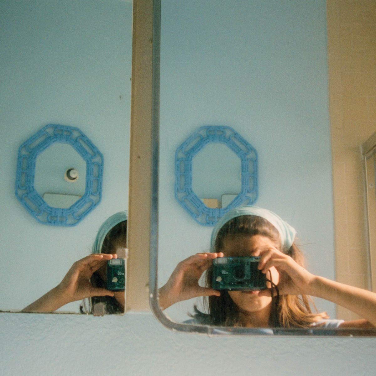 Livre de photographie Anne Collier Women with Cameras pour collectionneur