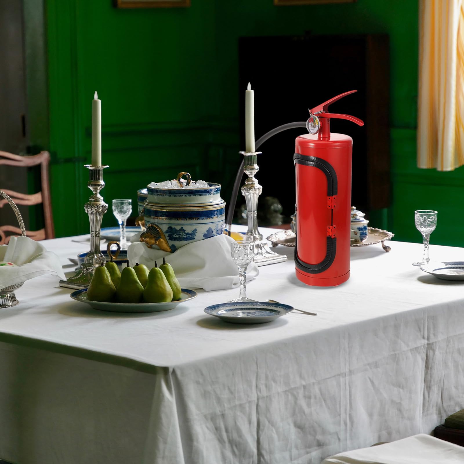 Generisch Feuerlöscher Minibar als Flaschenorganizer aus Robustem Metall Stilvolle Aufbewahrung für Wein und Spirituosen Geeignet für Feuerwehrleute und Sammler