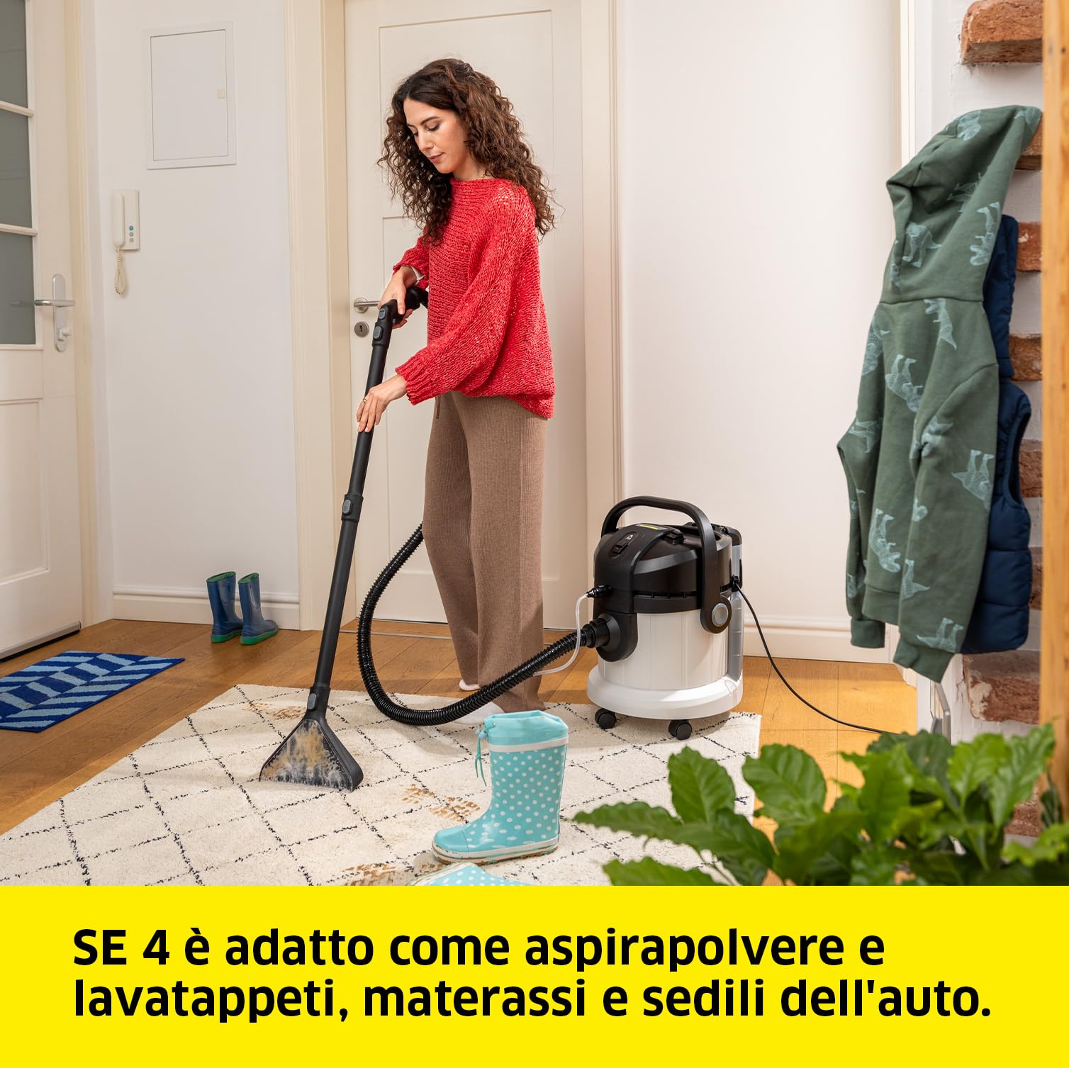 KÄRCHER Lavatappeti Smacchiatore SE 4, serbatoio dell'acqua pulita e sporca: 4 l, bocchetta per pavimenti con attacco per superfici dure, clip per tappeti, bocchetta per fessure e poltrone