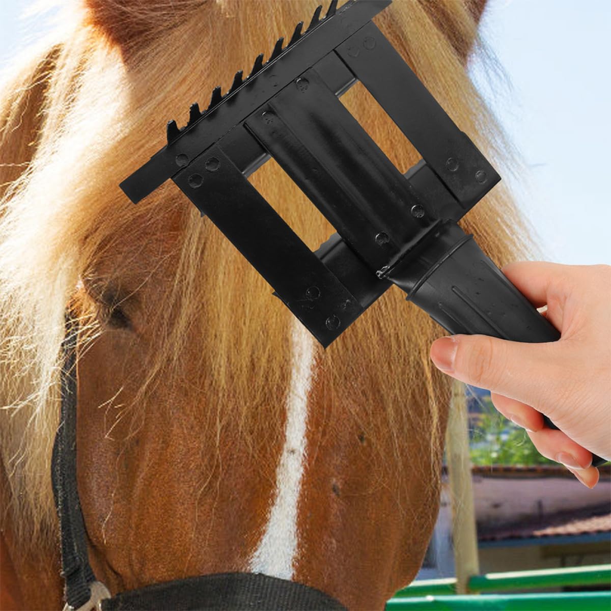 2pcs Horse Fur Cleaning Comb and Metal Itch-relief Grooming Brush Set, Thickened Black Sturdy Horse Hair Remover for Farm and Stable Grooming Supplies
