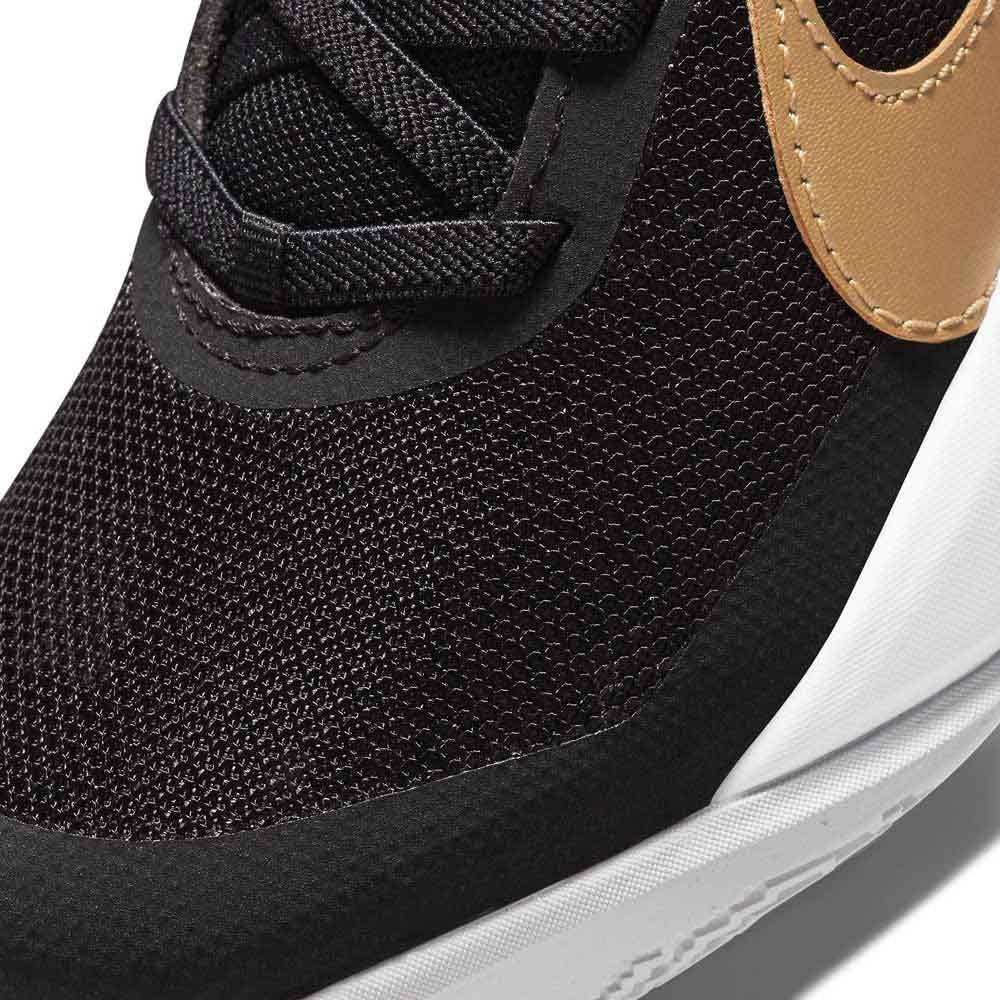 NIKE Team Hustle D 10 Flyease, Scarpe Unisex-Bambini e Ragazzi