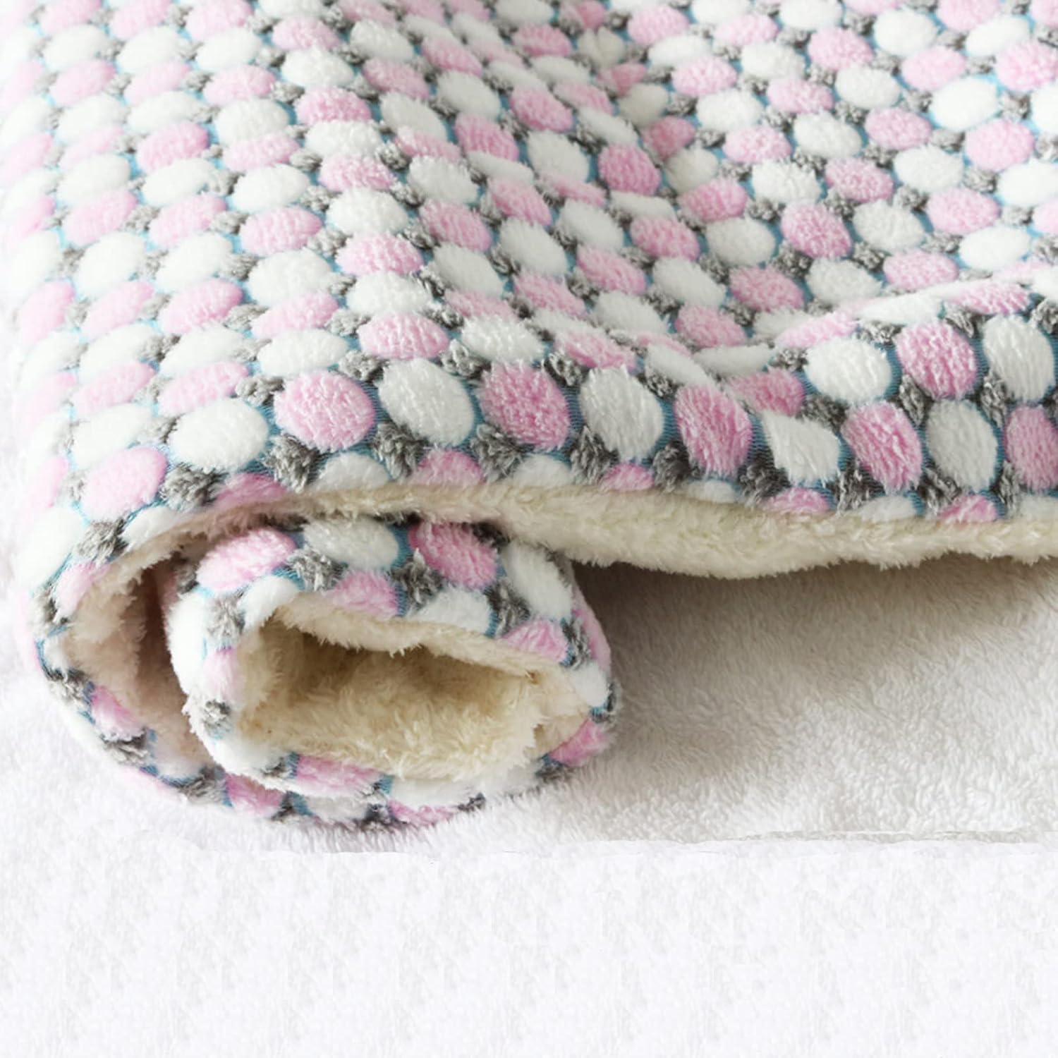 Flannel Thickened Dog Bed Mat Soft Pet Sleeping Mat for Dogs Cats Winter Warm Pet Blanket
