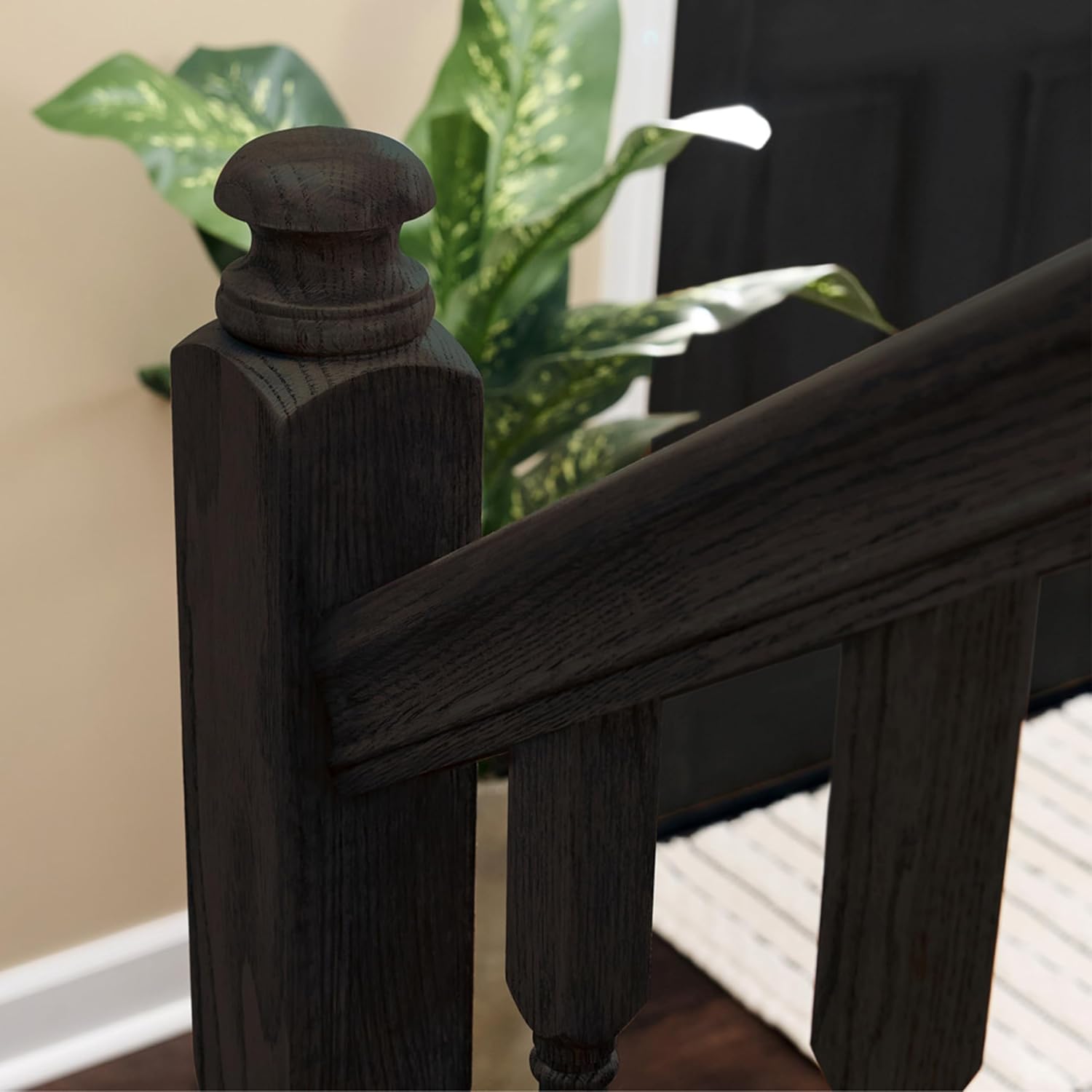 Varathane Total Control Gel Stain | Low Odor Water-Based Formula | Thick Gel Formula for Vertical Surfaces | Ideal for Wood, Metal & Fiberglass | Quart | Black