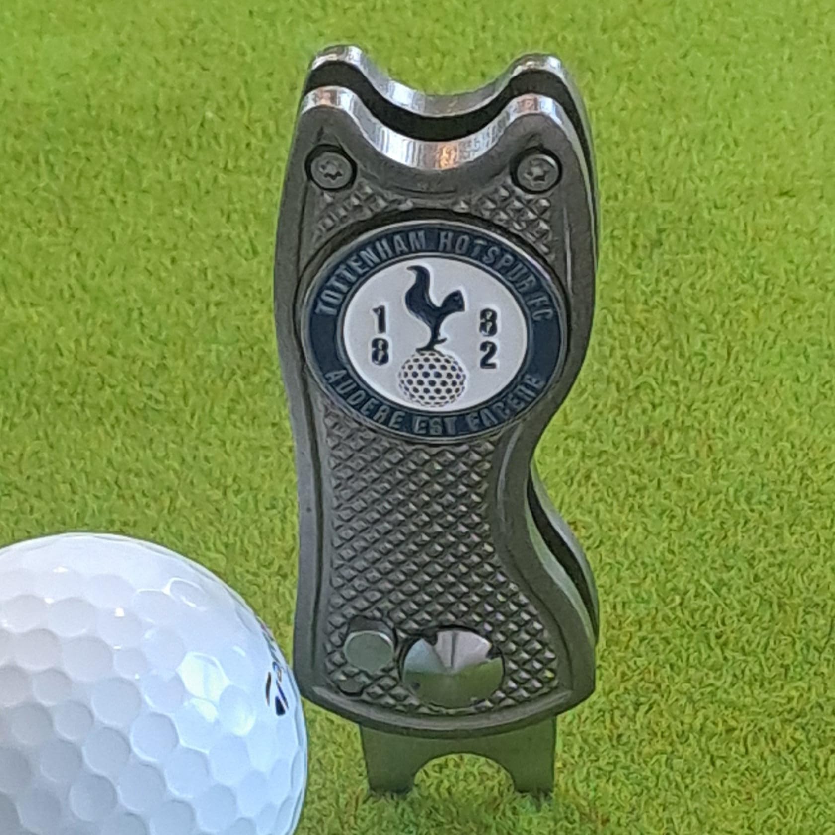 Spurs Ball Marker with Golf Divot Repair Tool - Gift Combo. Pitch Mark Tool has Pop-up Button & Foldable Tynes to Protect Pockets. Lightweight, Portable (grey)
