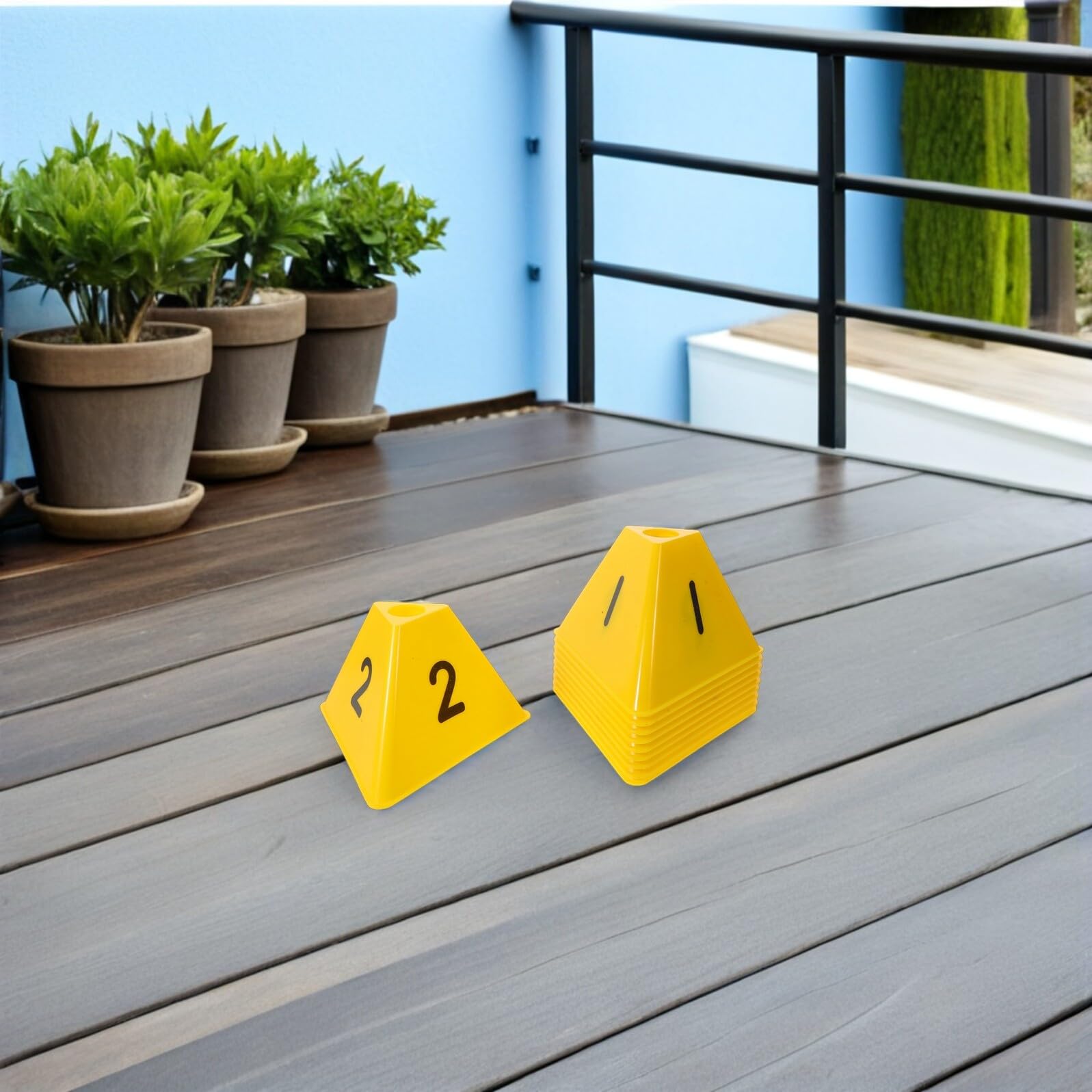 Healeved 10 Conos Deportivos Numerados Amarillos para Entrenamiento de Fútbol Marcadores Triangulares de Agilidad y Velocidad para Ejercicios en Campo Conos para Entrenamiento Deportivo