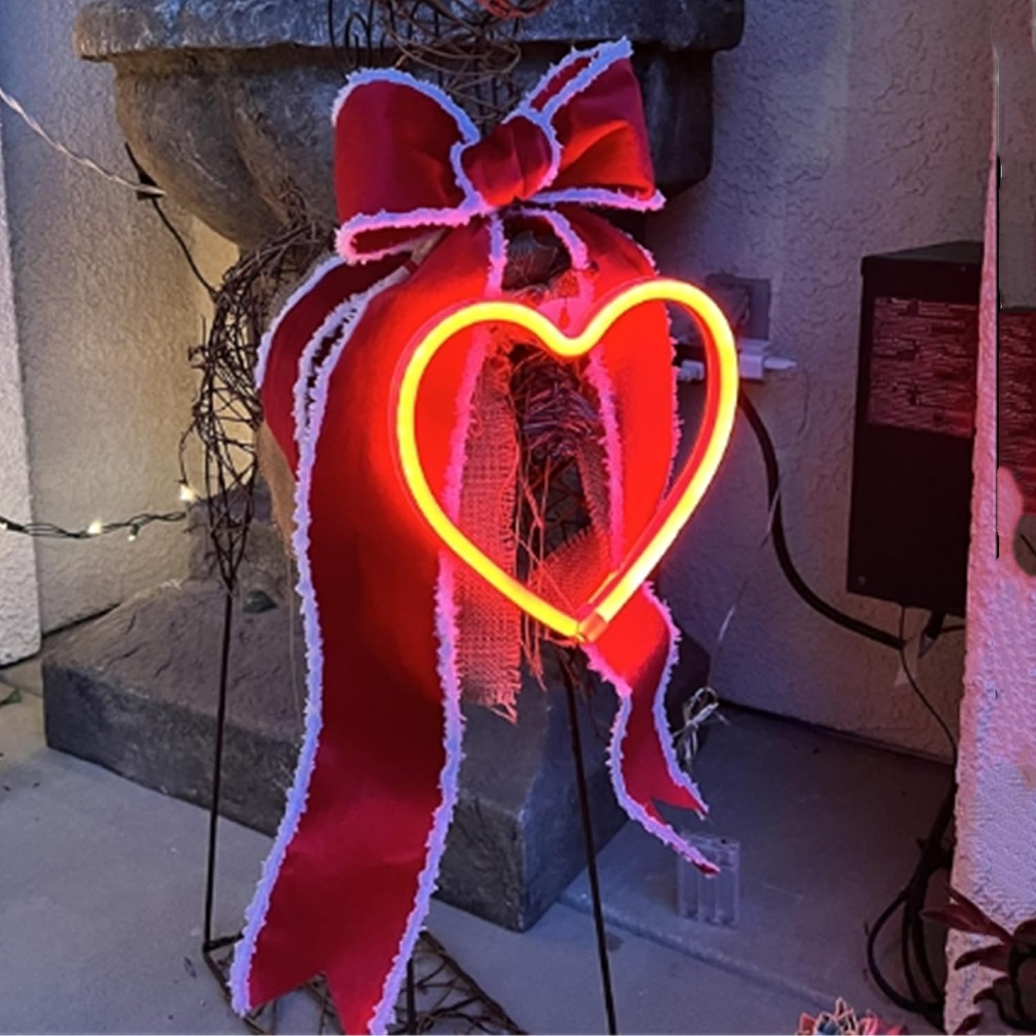 Segno del Heart Led 2 pezzi,Lampada al neon a forma di cuore d'amore di San Valentino alimentata a batteria per Matrimonio Decorazione della parete della stanza delle donne della ragazza(Rossa)