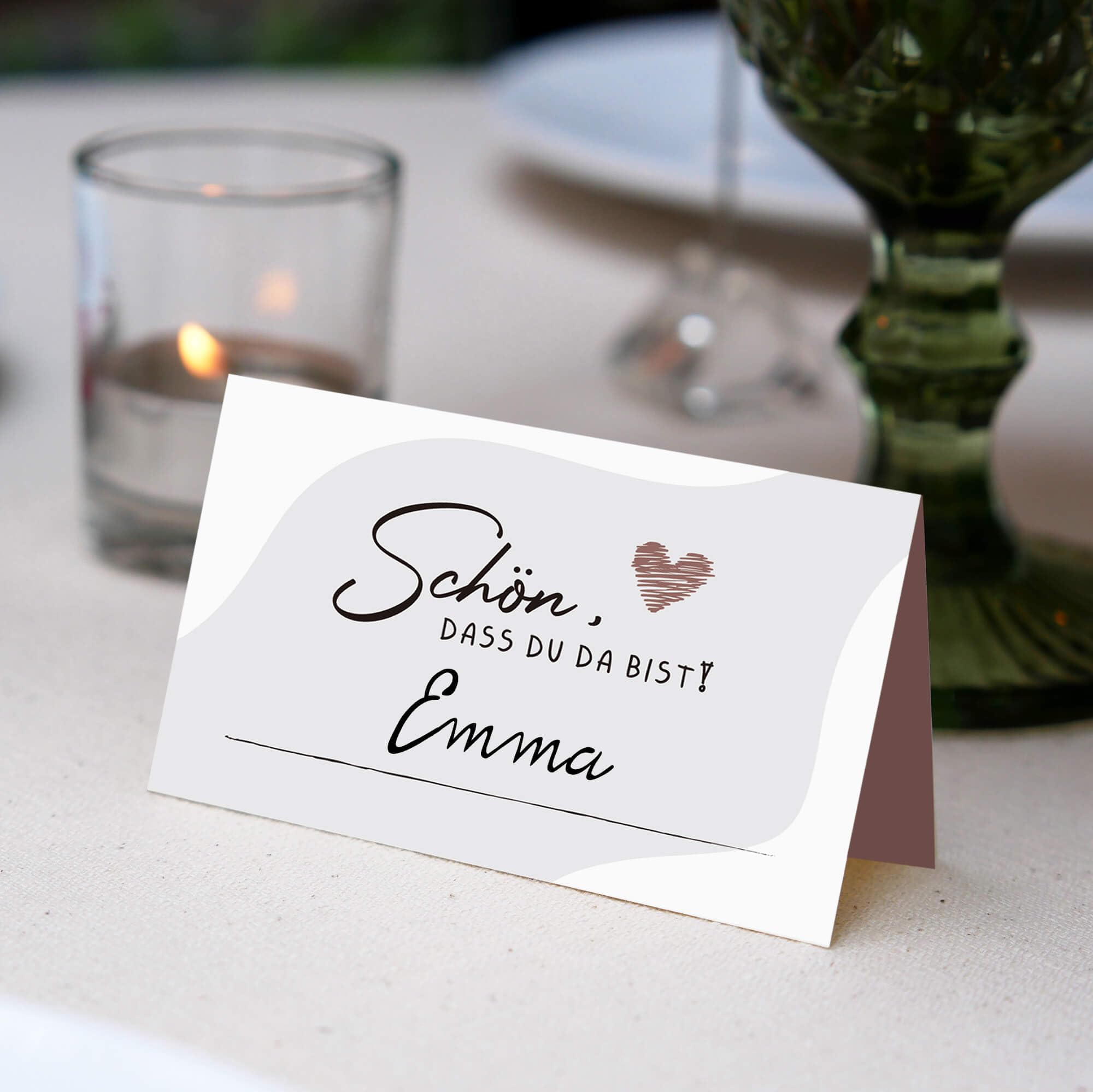 50 Cartes De Table Pliables 'Schön Dass Du Da Bist' - Marque-places Pour Mariage, Anniversaire, Baptême (8.5x11 Cm) - 11