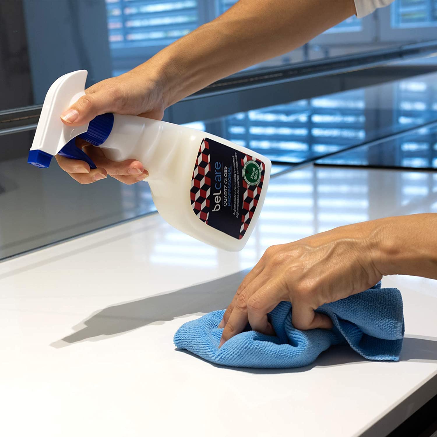 Abrillantador para Encimera de Silestone y Compac, para Superficies de Cuarzo, Producto para Limpiar, Pulir, Quita Manchas, Efecto Brillo 500 ml