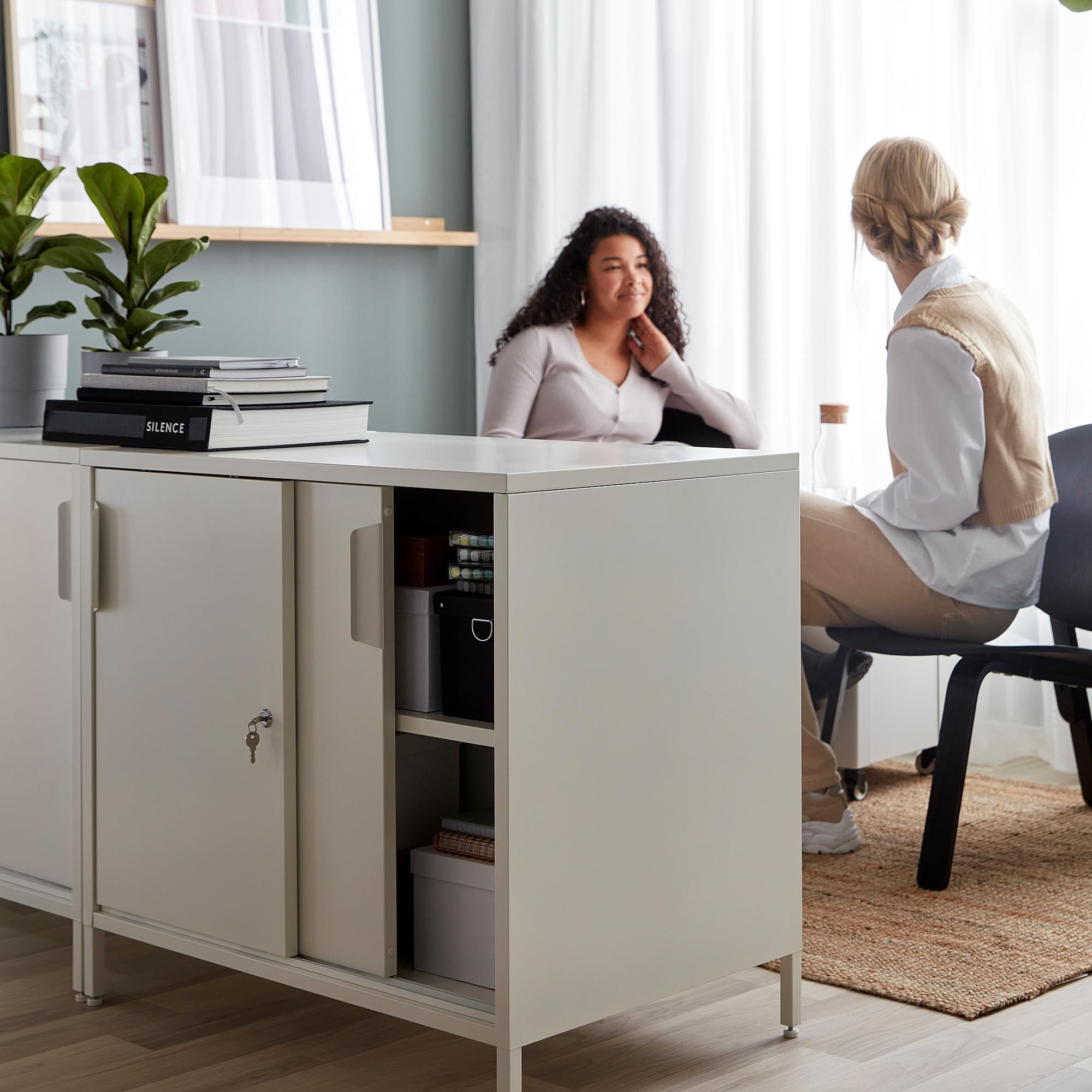 Ikea TROTTEN Schrank mit Schiebetüren, 80x75 cm, weiß Küche, Haushalt & Wohnen