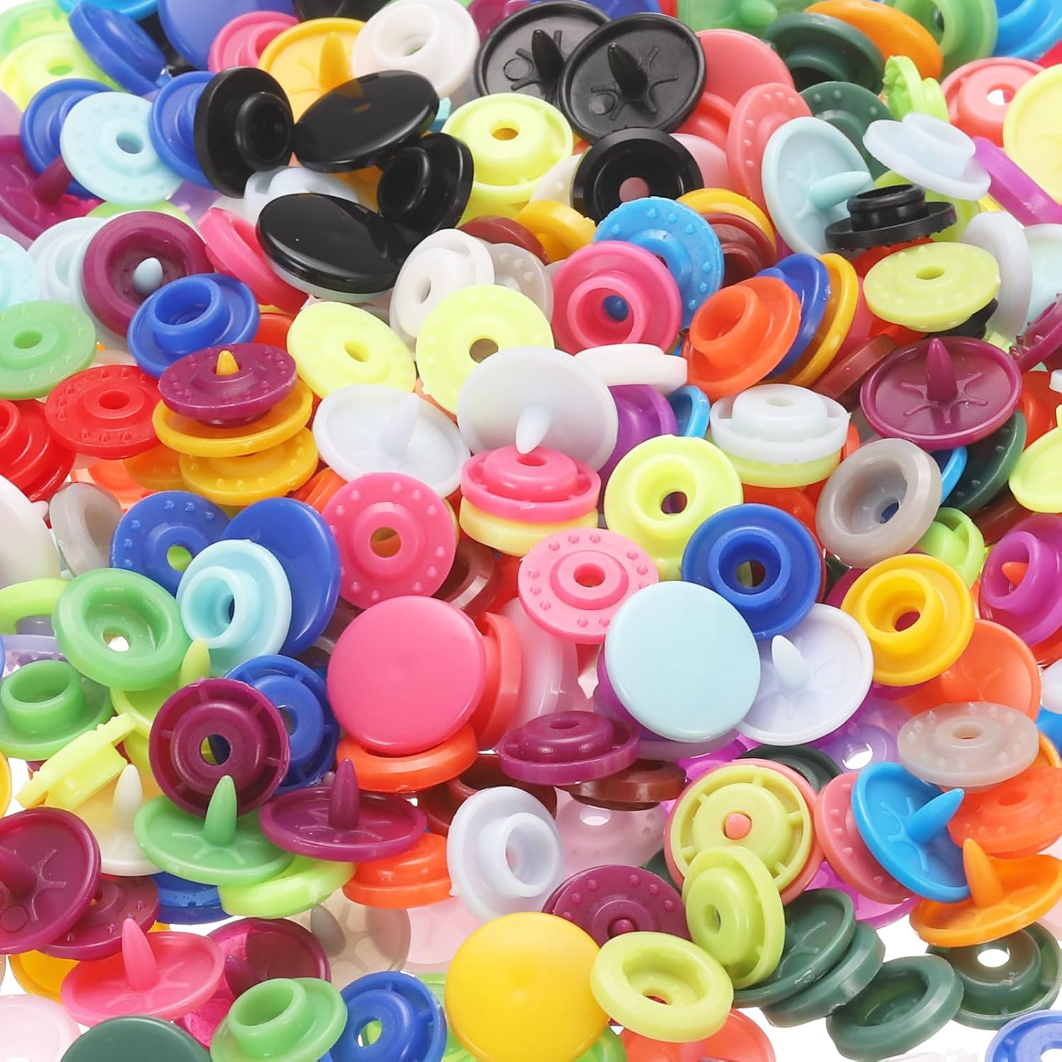 HARFINGTON Plastic Snaps Fasteners with Snap Pliers, 100 Set T8 Size 22 9/16 Inch Round Resin No-Sew Button Snap Fasteners Kit for Clothing Sewing Diapers Bibs Crafting, Black