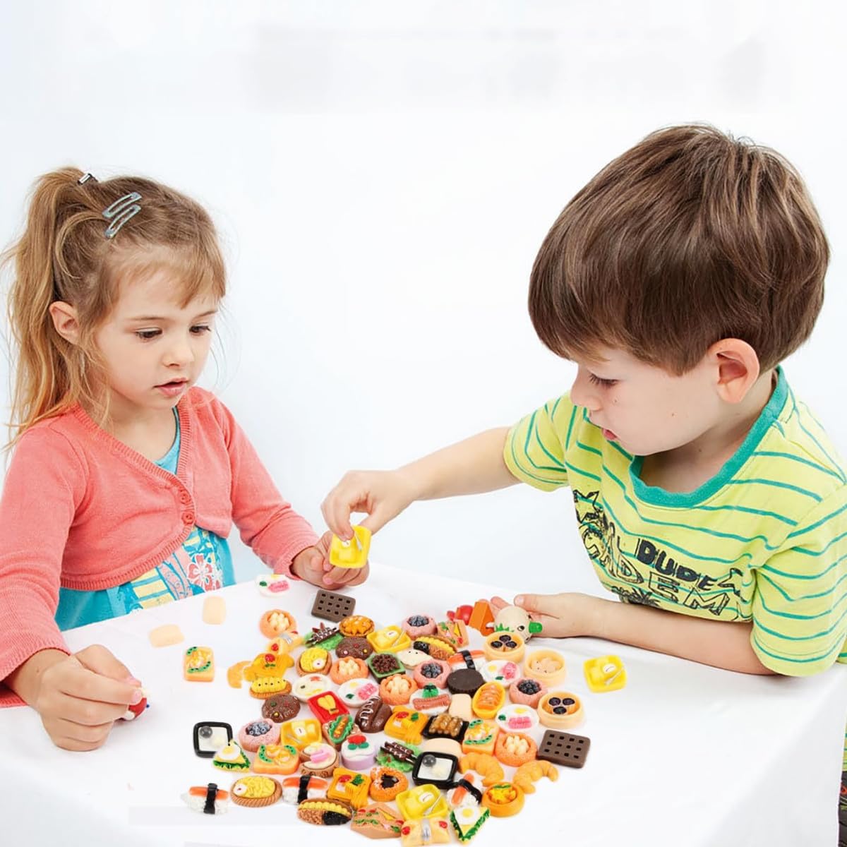 100 sztuk miniatur żywicznych artykułów spożywczych, akcesoria do domku dla lalek, zestaw obiadowy, pizza, ciasto, chleb do kuchni, zabawki edukacyjne dla dzieci i dorosłych, styl losowy