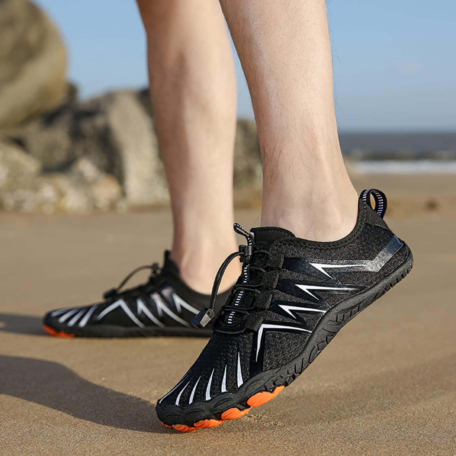 Zapatos Acuáticos Femeninos Zapatos De Baño Masculinos Zapatos De Playa Transpirables Y Ligeros Zapatos Descalzos Zapatos De Surf Deportes Acuáticos Zapatos De Playa Natación(36 EU, Black)