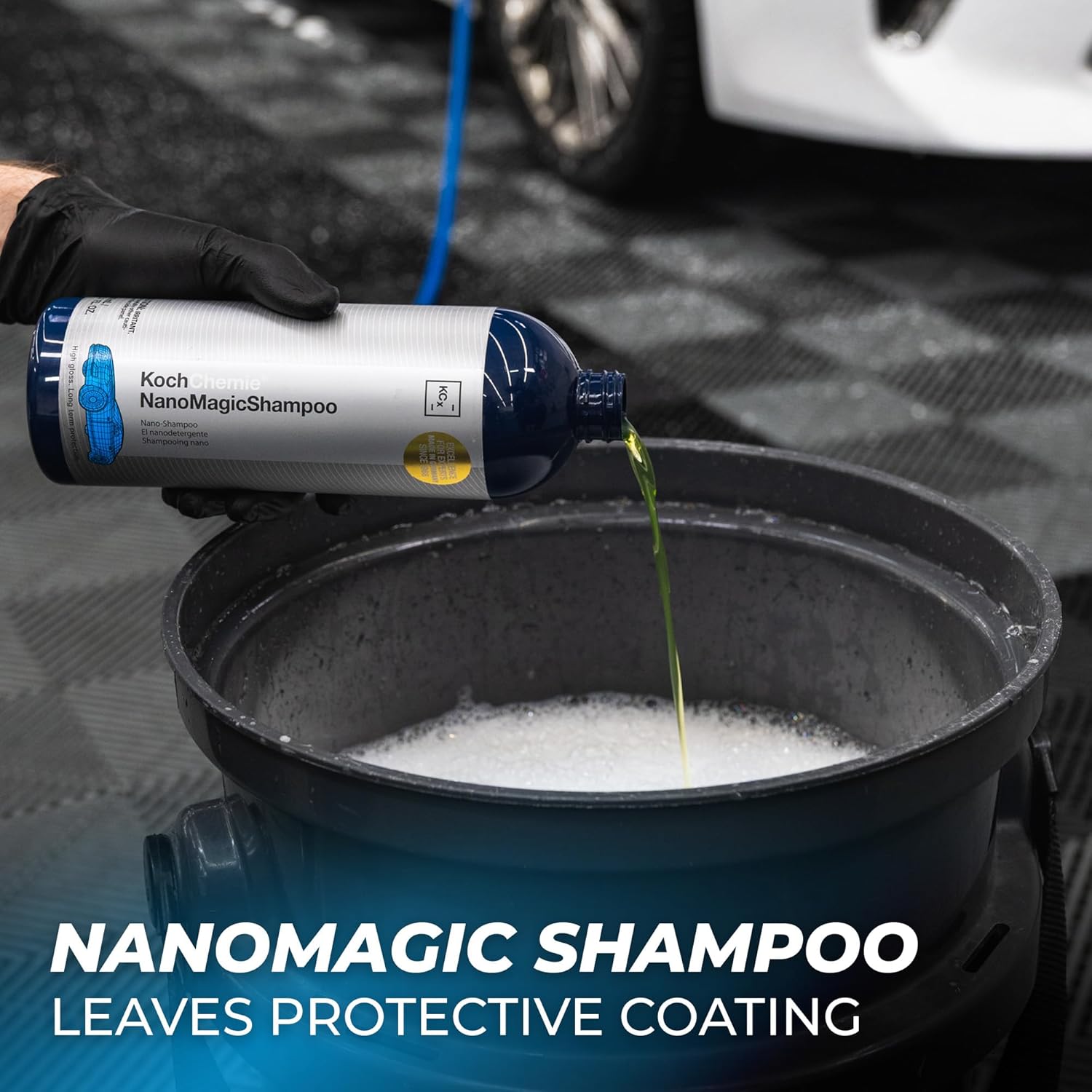 The Rag Company - 4-Piece Premium Essential Car Wash Kit - Includes Famous Gauntlet Drying Towel, Cyclone Wash Mitt + Wash Pad, and Premium NanoMagic Car Shampoo