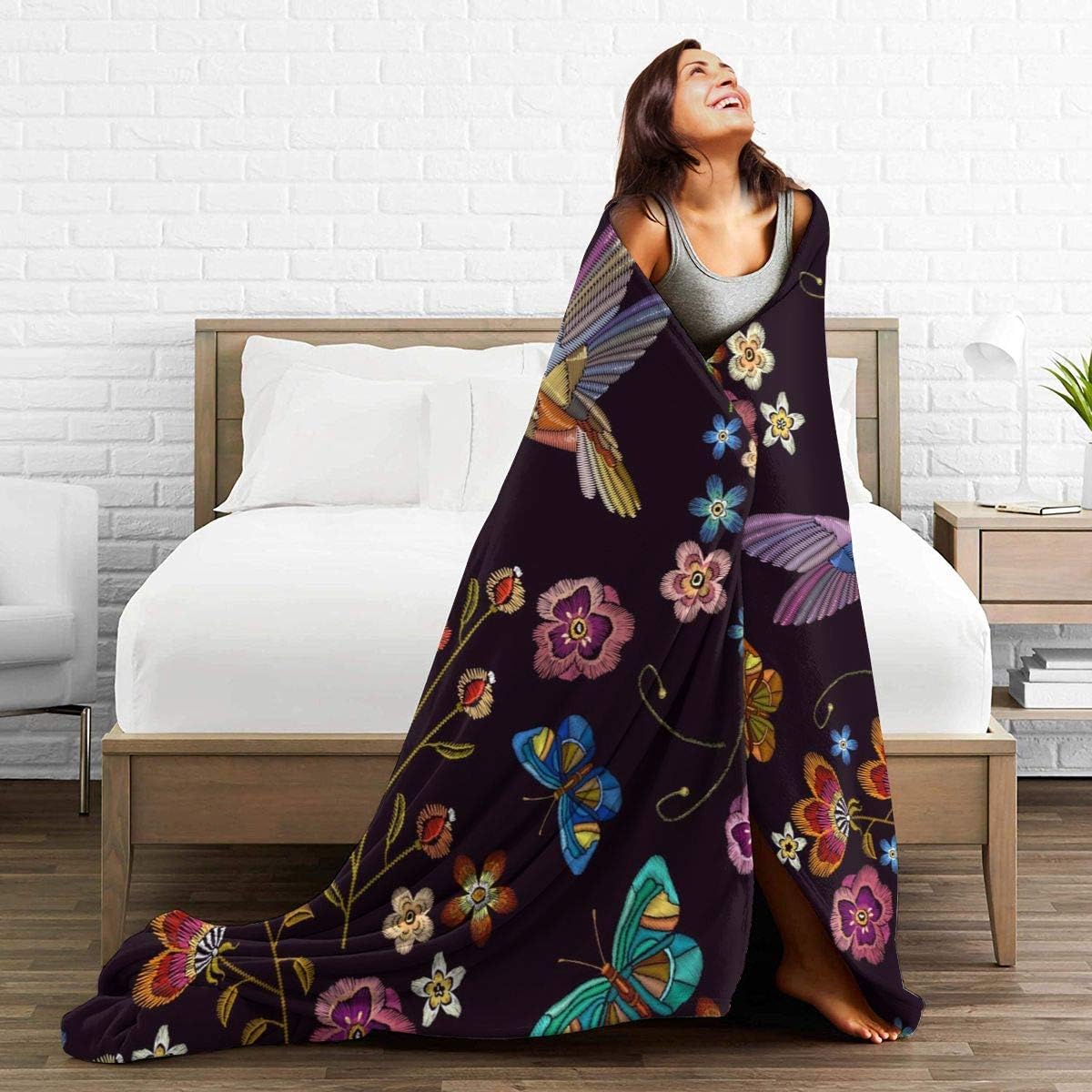 Hummingbird Bird Fleece Throw Blanket Ultra Soft Cozy Blooming Flowers Decorative Flannel Blanket All Season for Home Couch Bed Chair Travel 80x60in