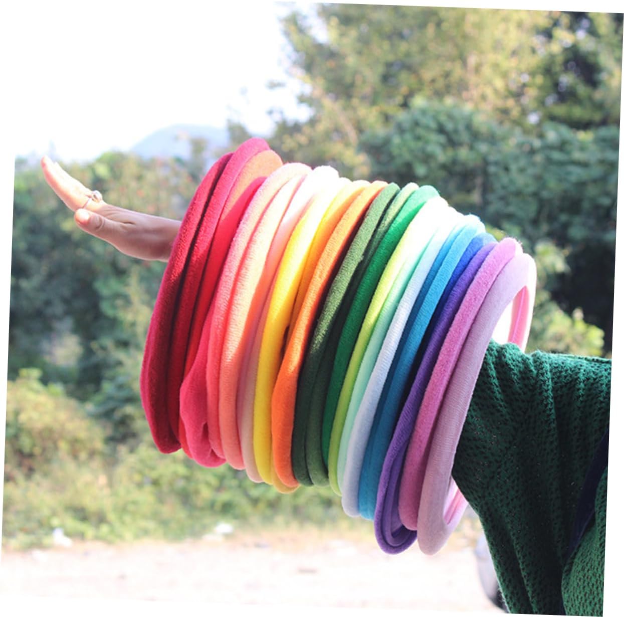 10-Piece Colorful O-Shaped Toilet Seat Covers Universal Bathroom Pads Easy to Install Suitable for Home Public Restrooms Random Color