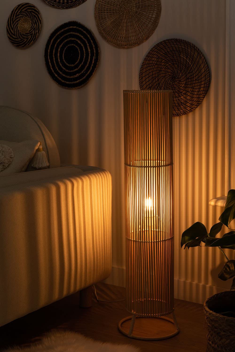 SKLUM Rattanowa lampa podlogowa Nuwas