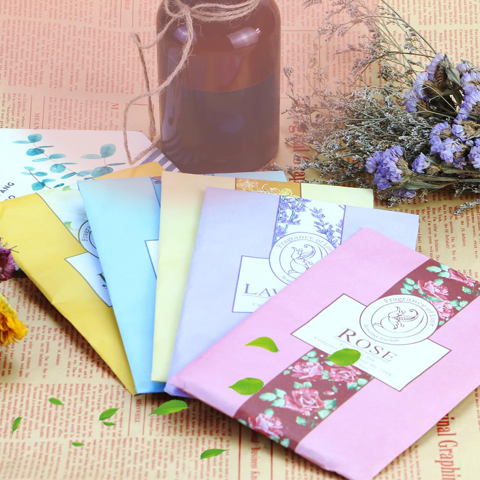 Sachet Parfumé Armoire, Parfum de Garde Robe avec Crochet, Air Fresheners for Drawer, Répulsif Mites, pour Tiroirs, Armoires, et Garde Robes, 12 sachets, 6 parfums