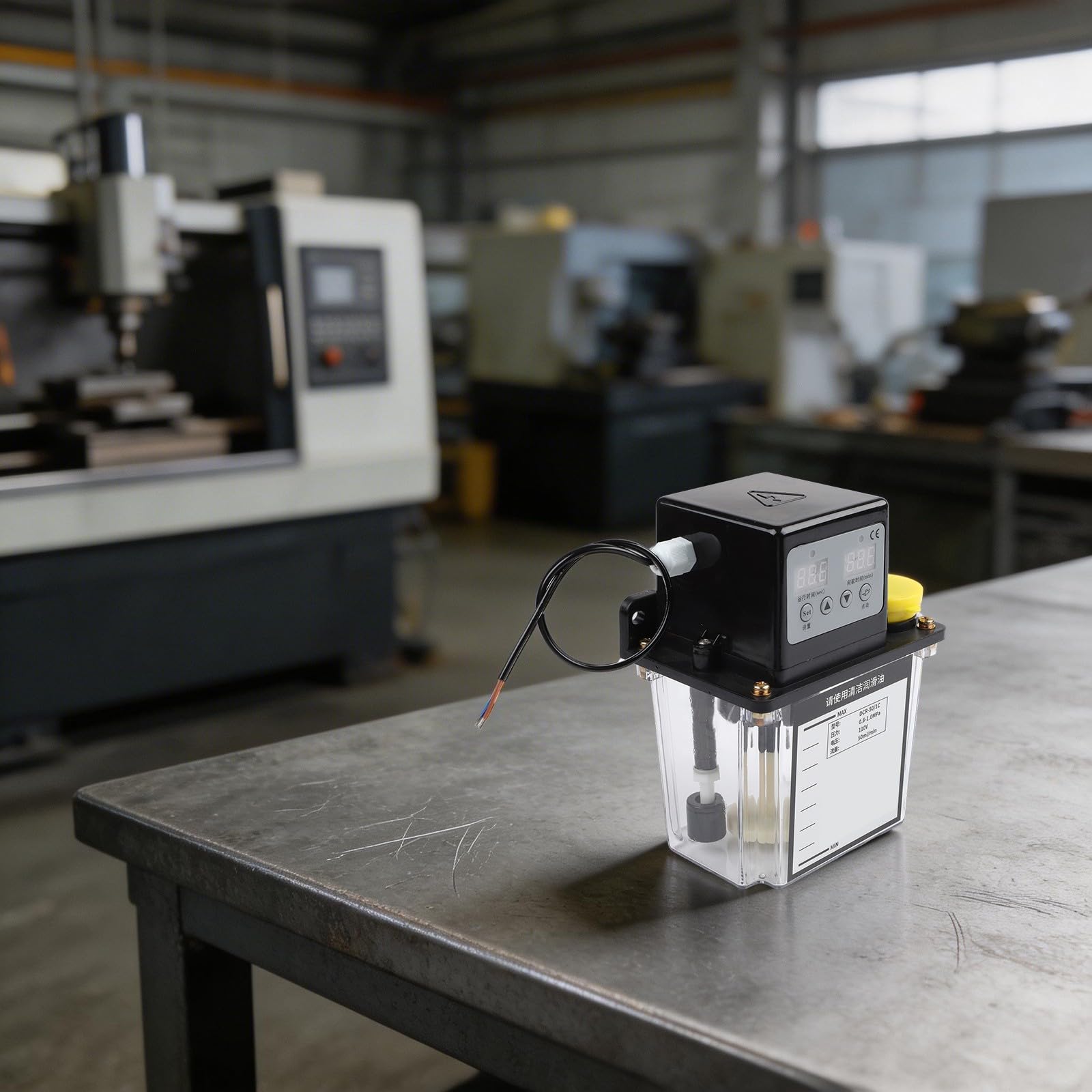 Pompa di olio lubrificante automatica 1L/2L Olio per ingranaggi in lega con display digitale per sistema di raffreddamento della macchina CNC 110 V 50 ml/min