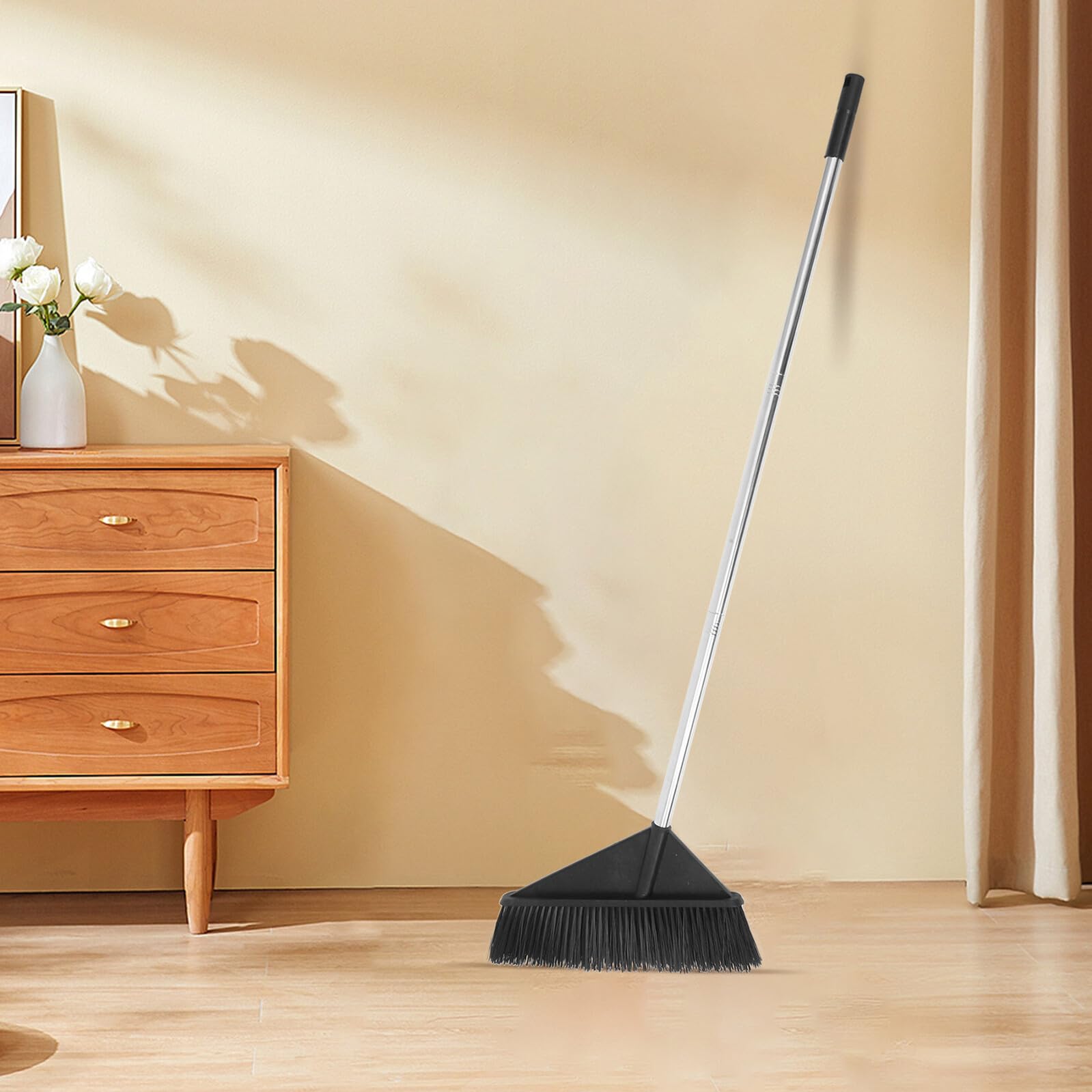 Toyvian Haushaltsbesen mit Steifen Borsten Langlebiger Langstiel für Innen Außenbereich Vielseitig für Garten Büro Betonböden Robustes Design für Effektive Reinigung