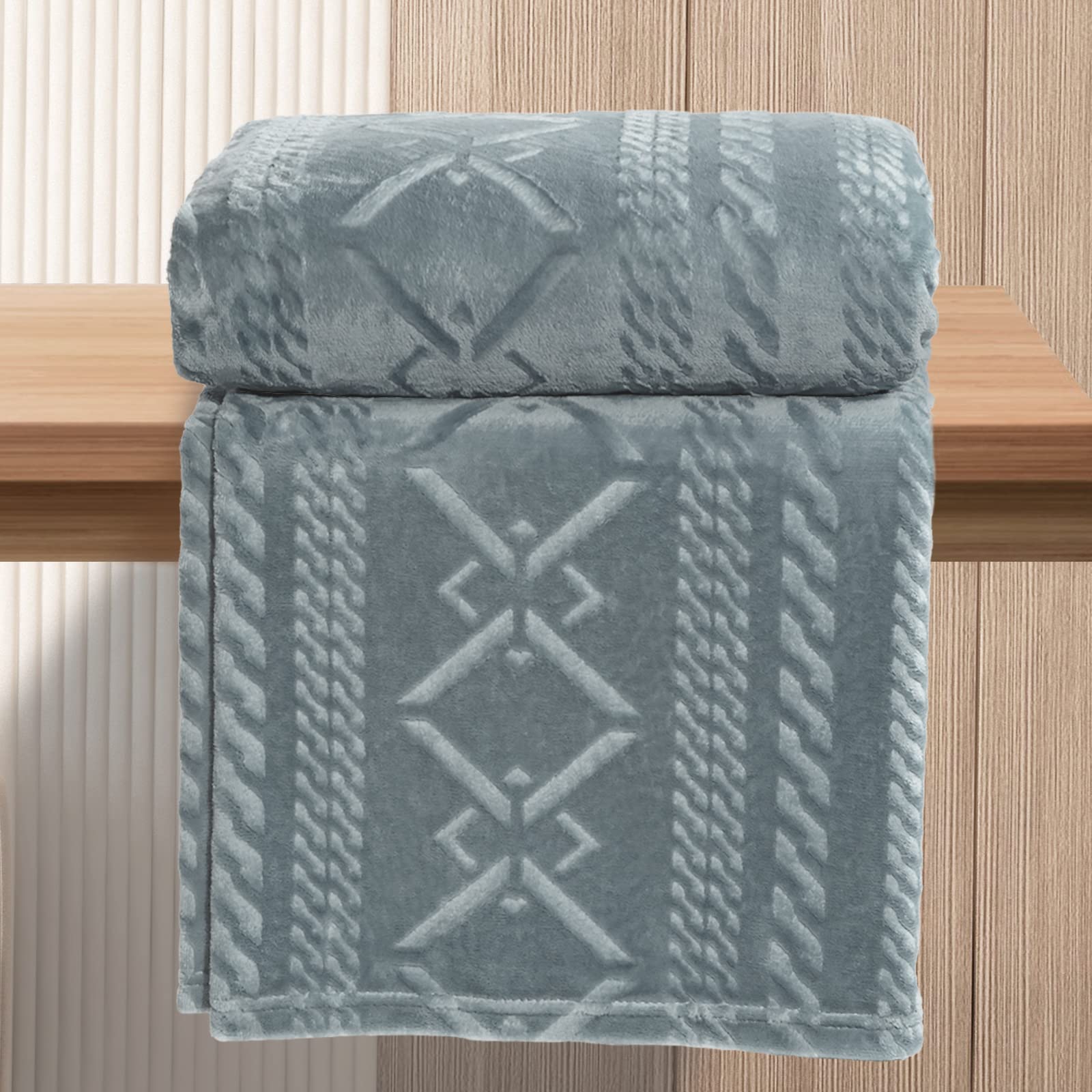 Exclusivo Mezcla Large Flannel Fleece Throw Blanket, 127x152 CM Soft Cozy Decorative Geometry Pattern Throws for Sofa, Light Grey