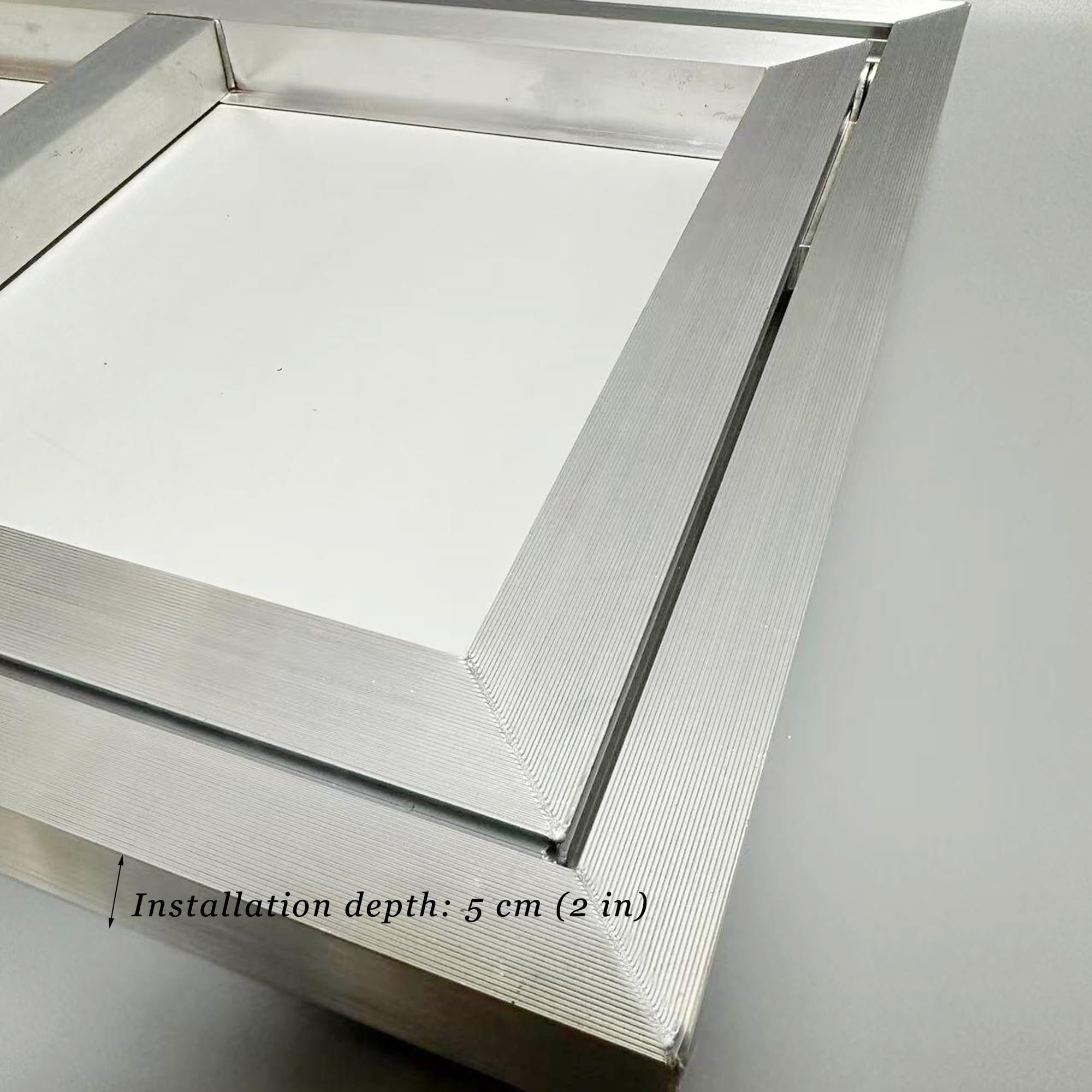 Aluminium do płytek o głębokości 50 mm drzwi konserwacyjne z zamkiem ciśnieniowym montowane na ścianie (szer. 30 x wys. 110 cm) do zastosowań hydraulicznych i elektrycznych